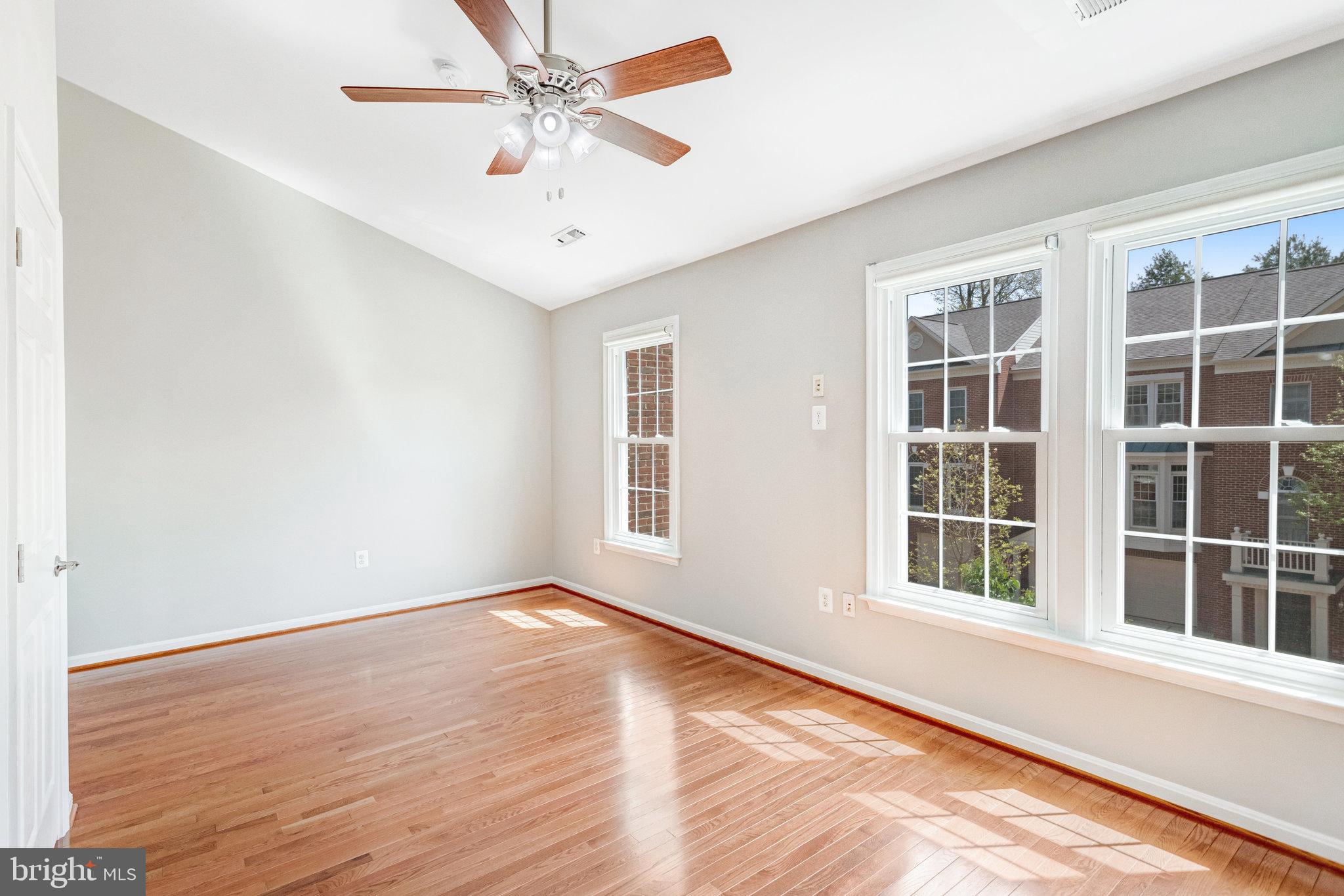 RANDOM HILLS - Residential