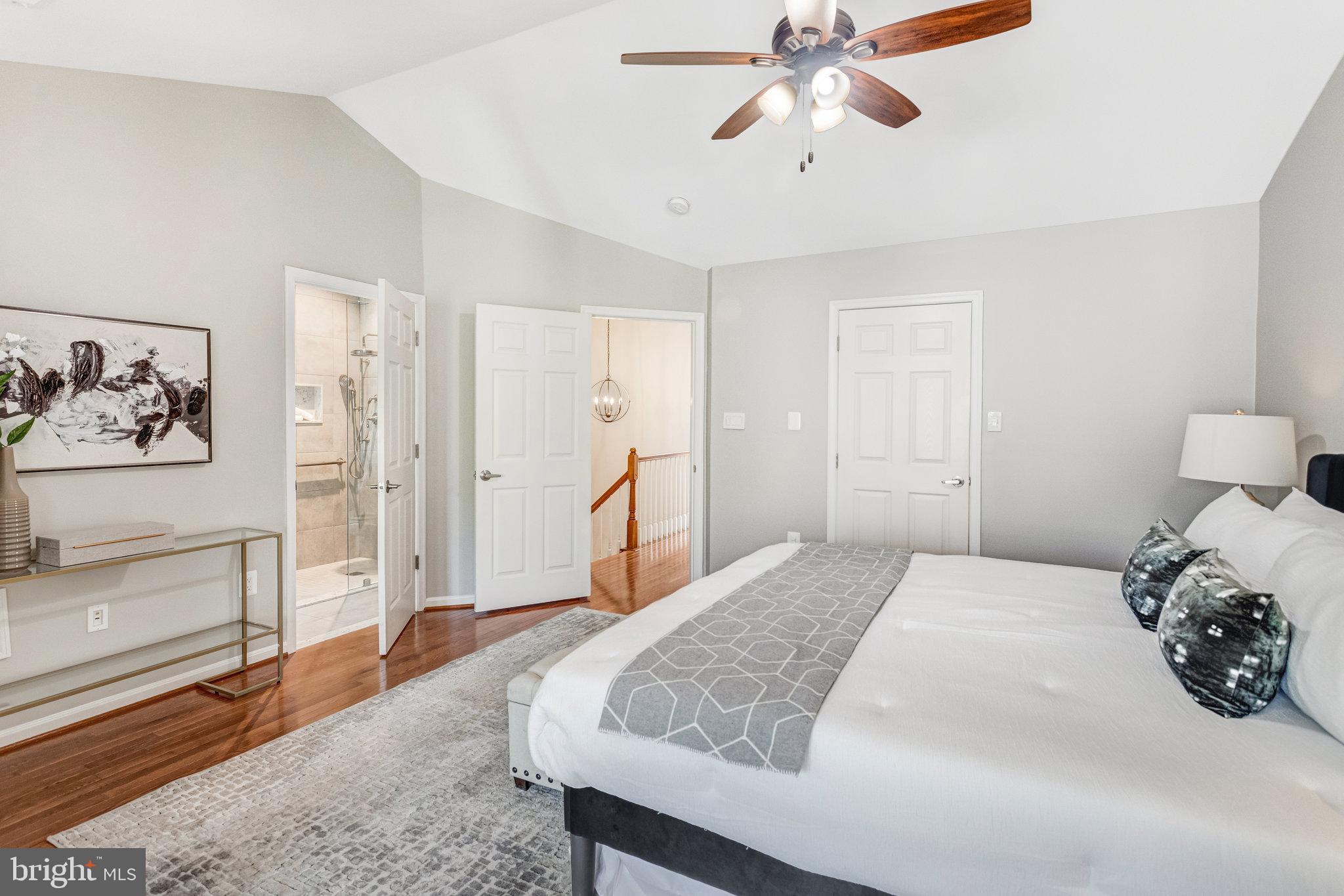 RANDOM HILLS - Residential