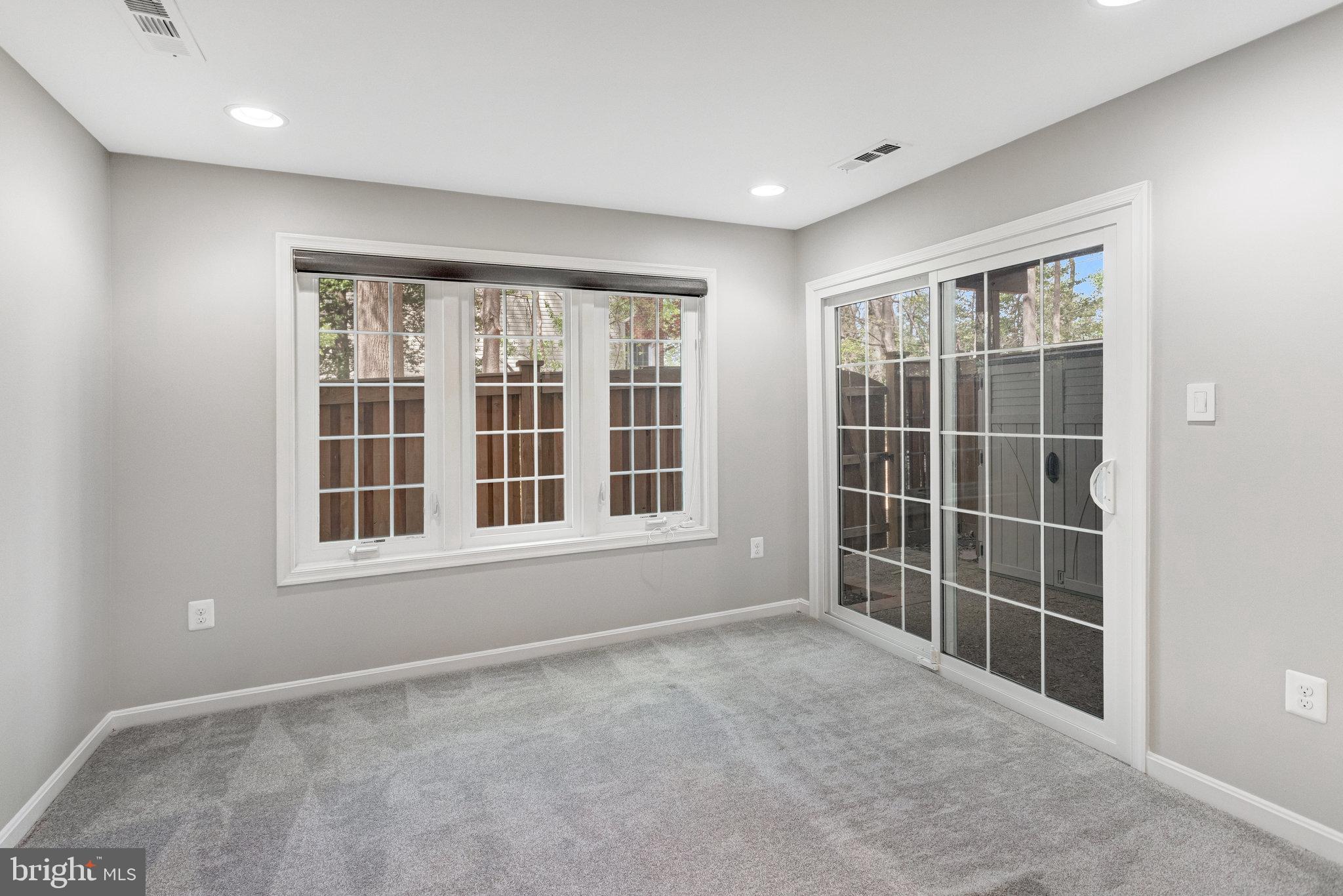 RANDOM HILLS - Residential