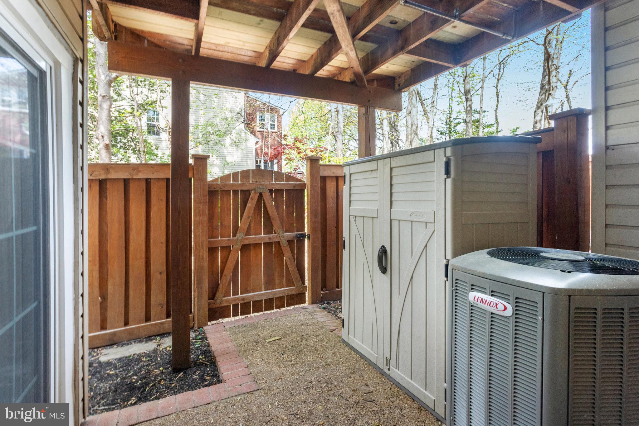 RANDOM HILLS - Residential