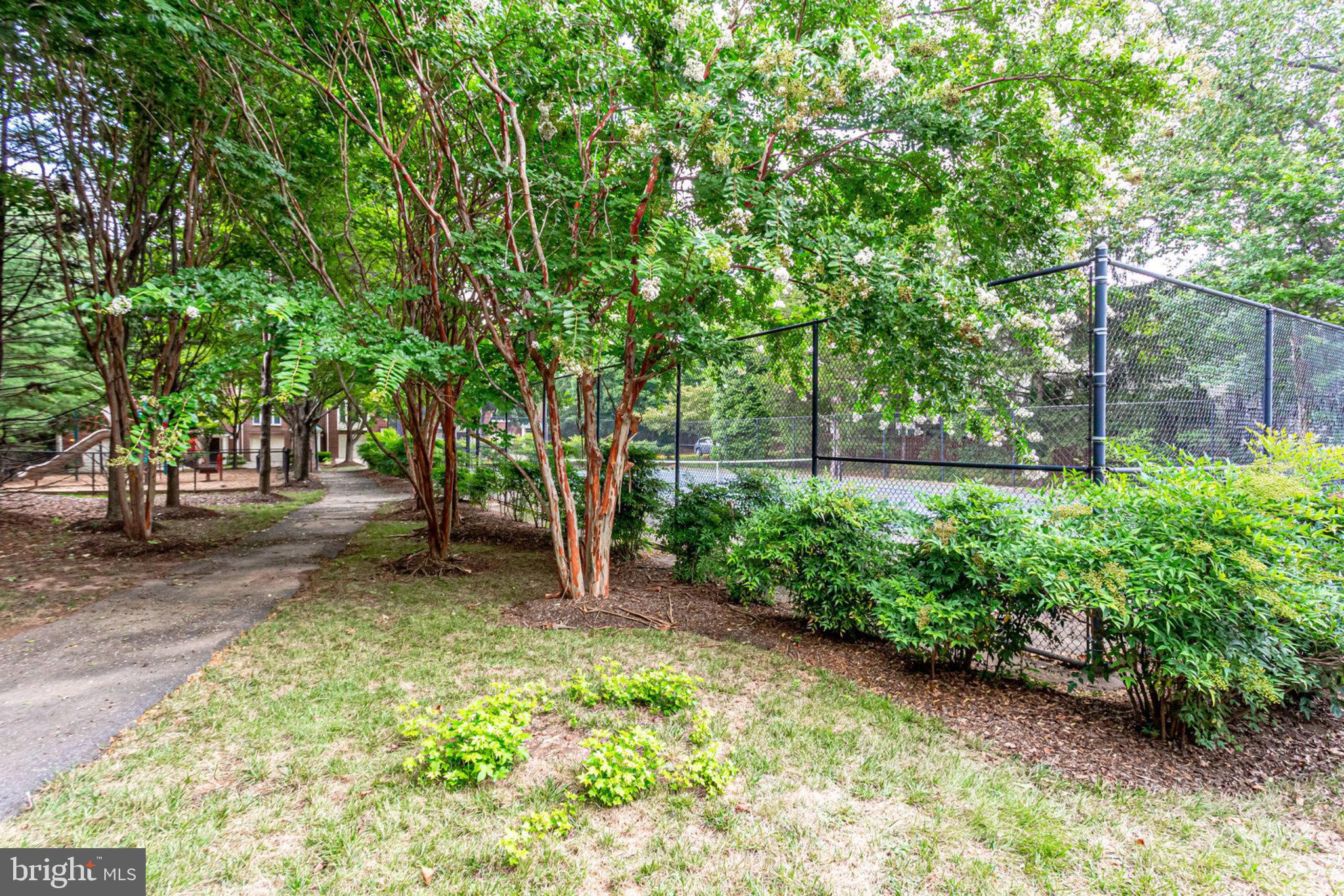 RANDOM HILLS - Residential