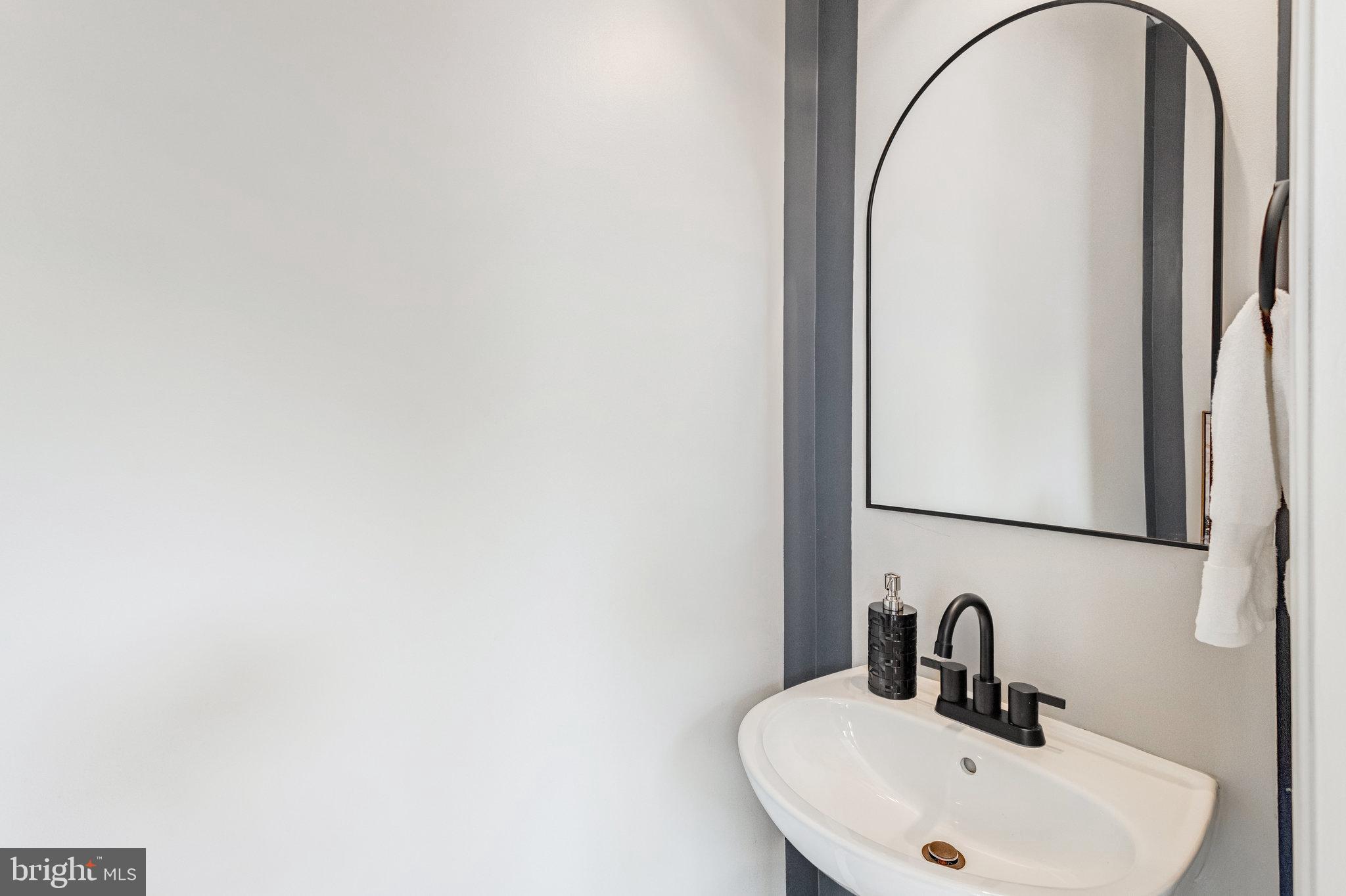 RANDOM HILLS - Residential