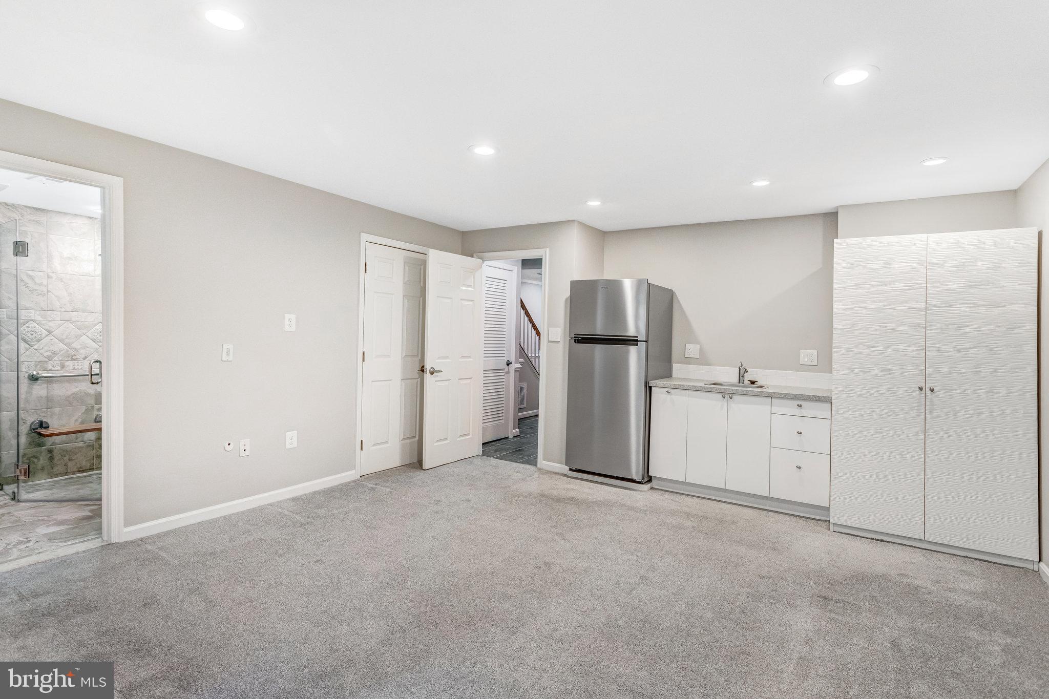 RANDOM HILLS - Residential