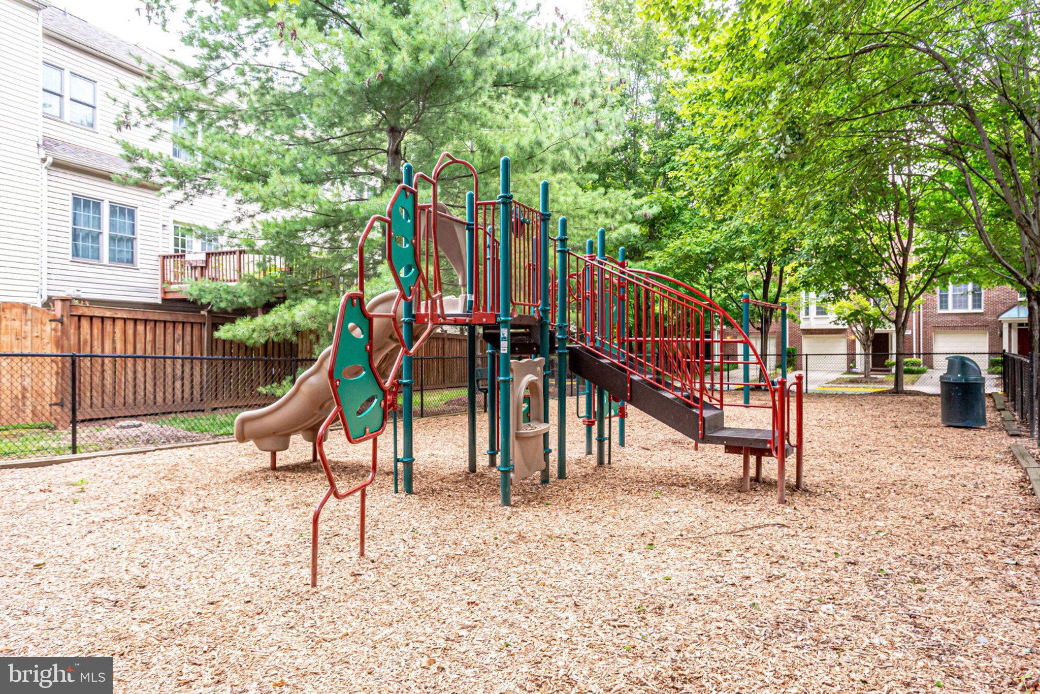 RANDOM HILLS - Residential