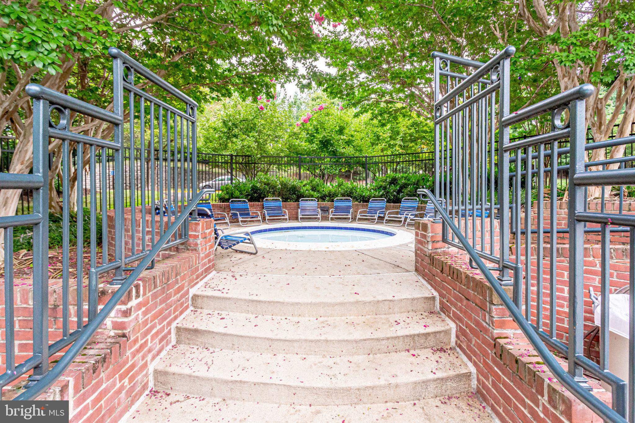 RANDOM HILLS - Residential