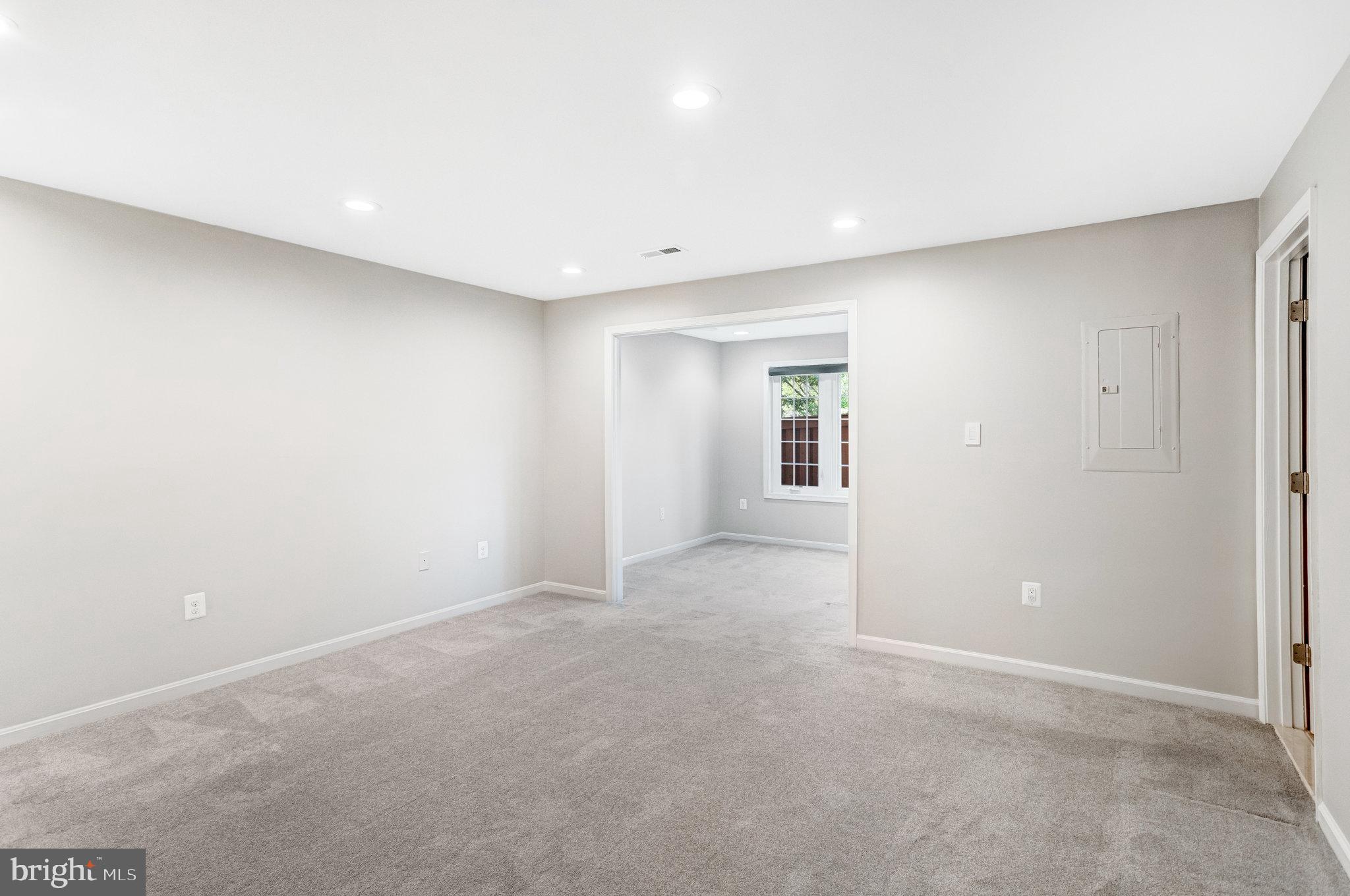 RANDOM HILLS - Residential