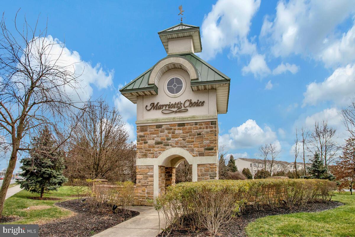 CARRIAGE HILLS TOWNHOUSE - Residential