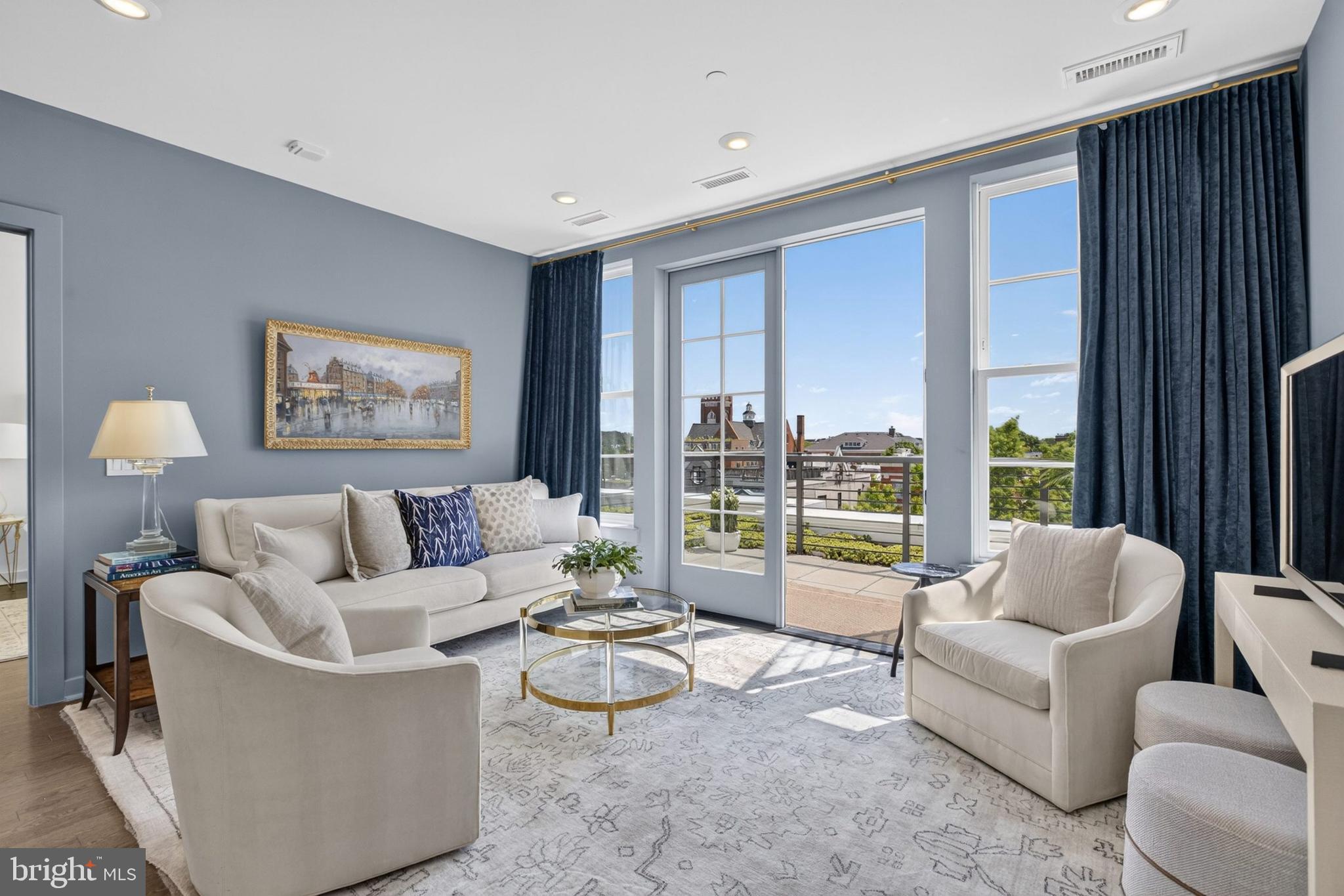 300 8TH STREET NE PH502