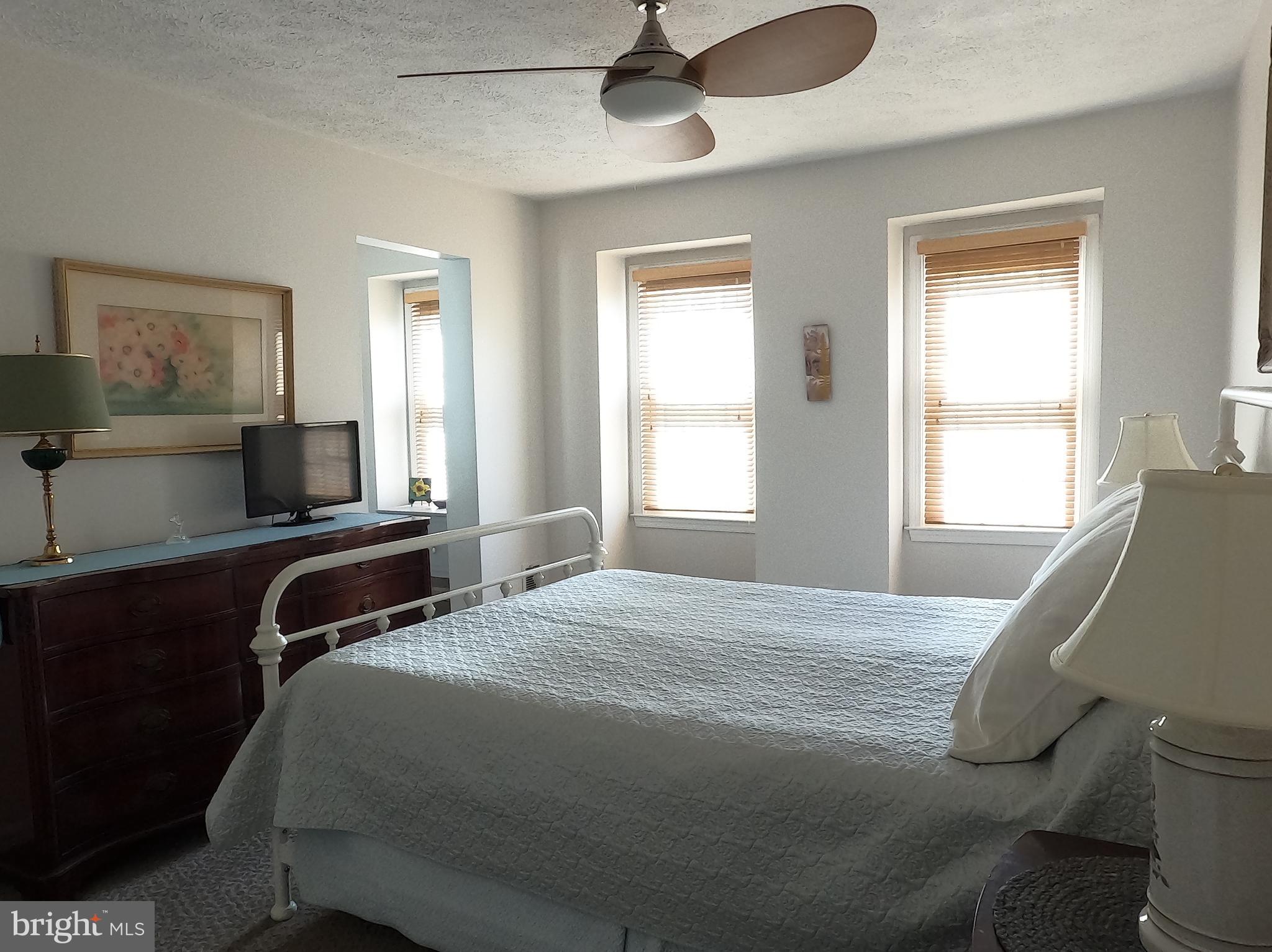 CROFTON COMMONS - Residential