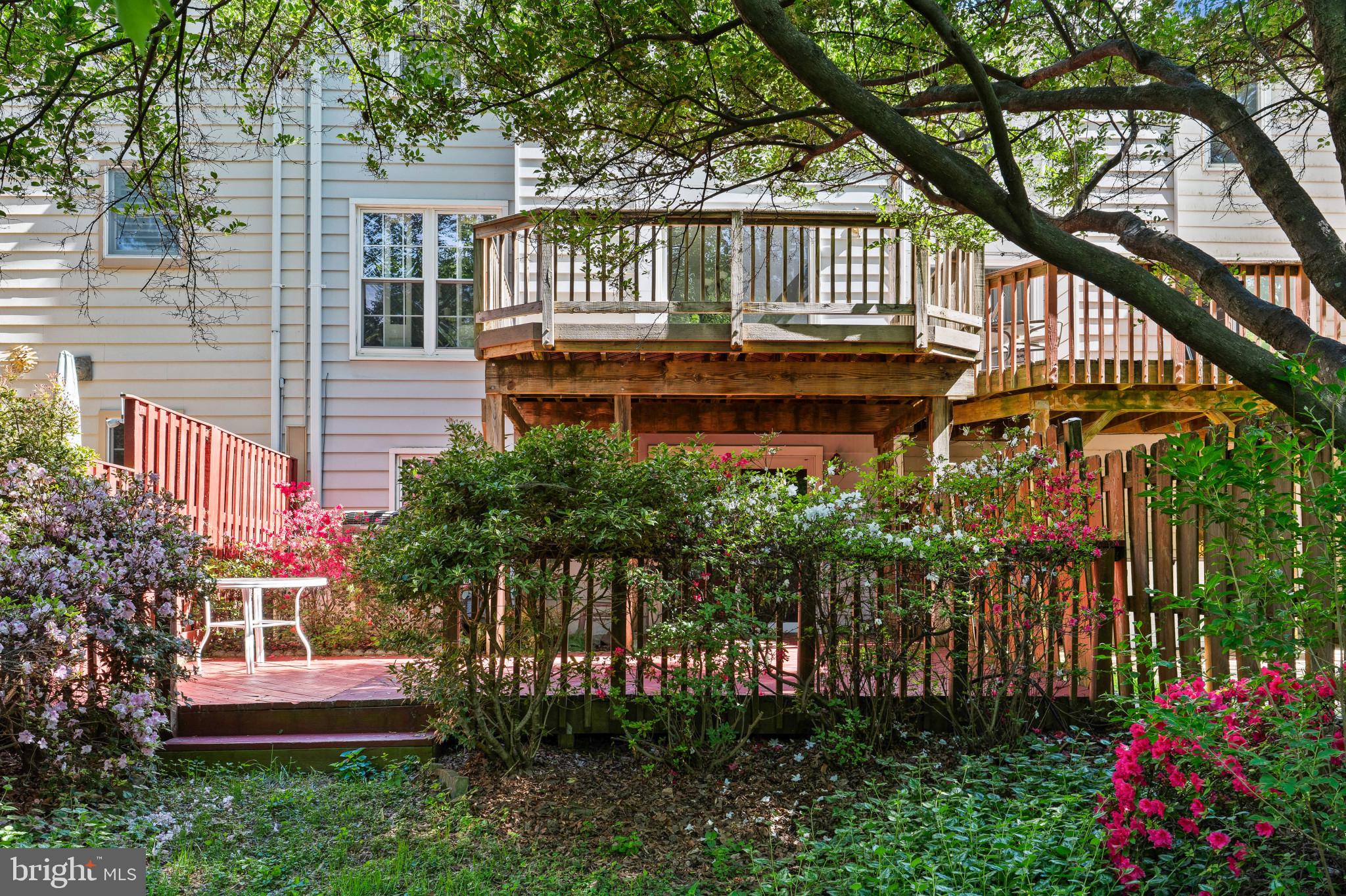 CROFTON COMMONS - Residential