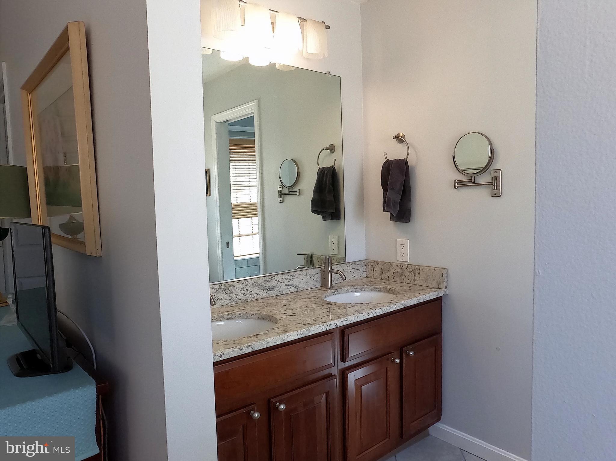 CROFTON COMMONS - Residential