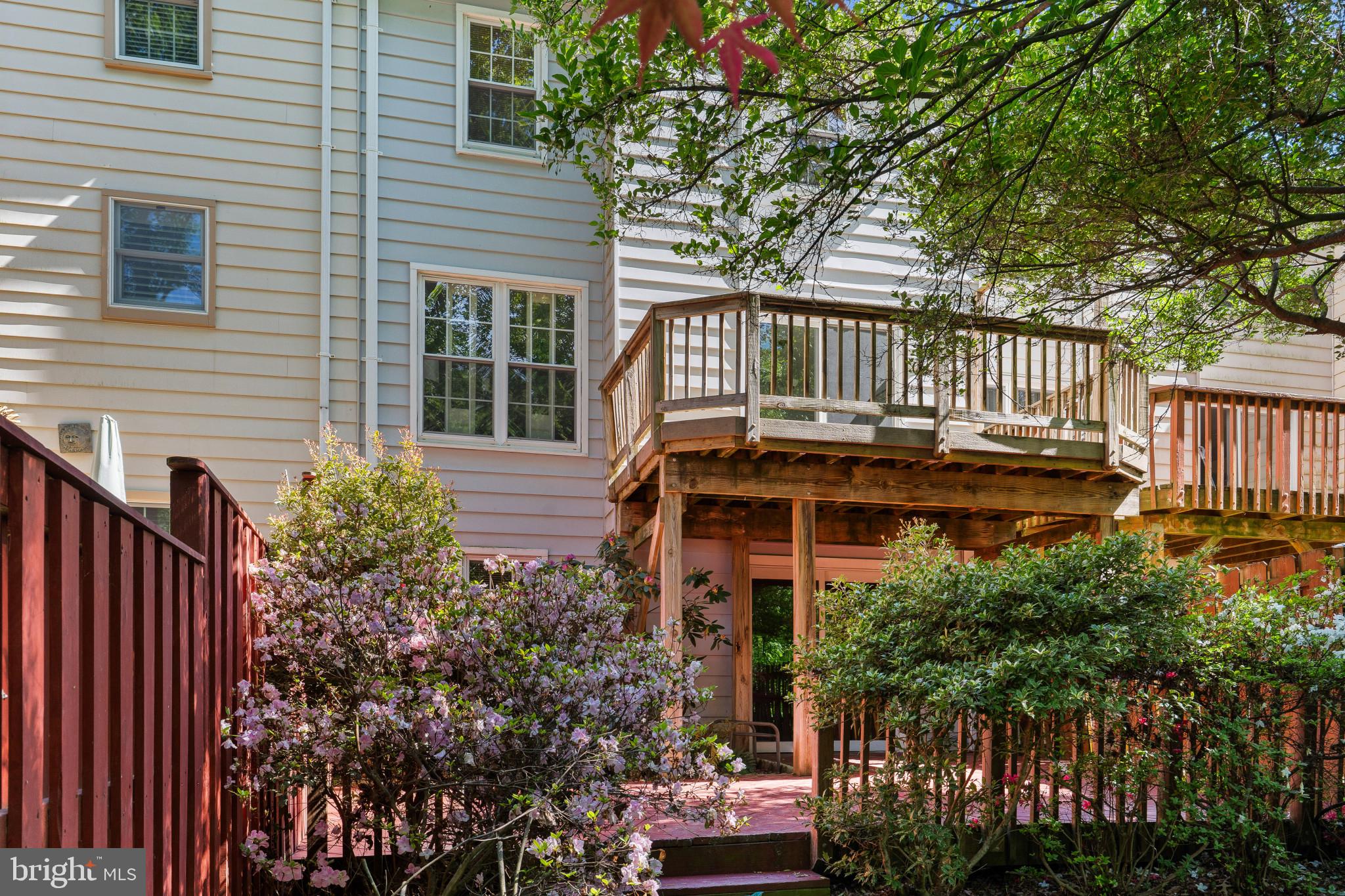 CROFTON COMMONS - Residential