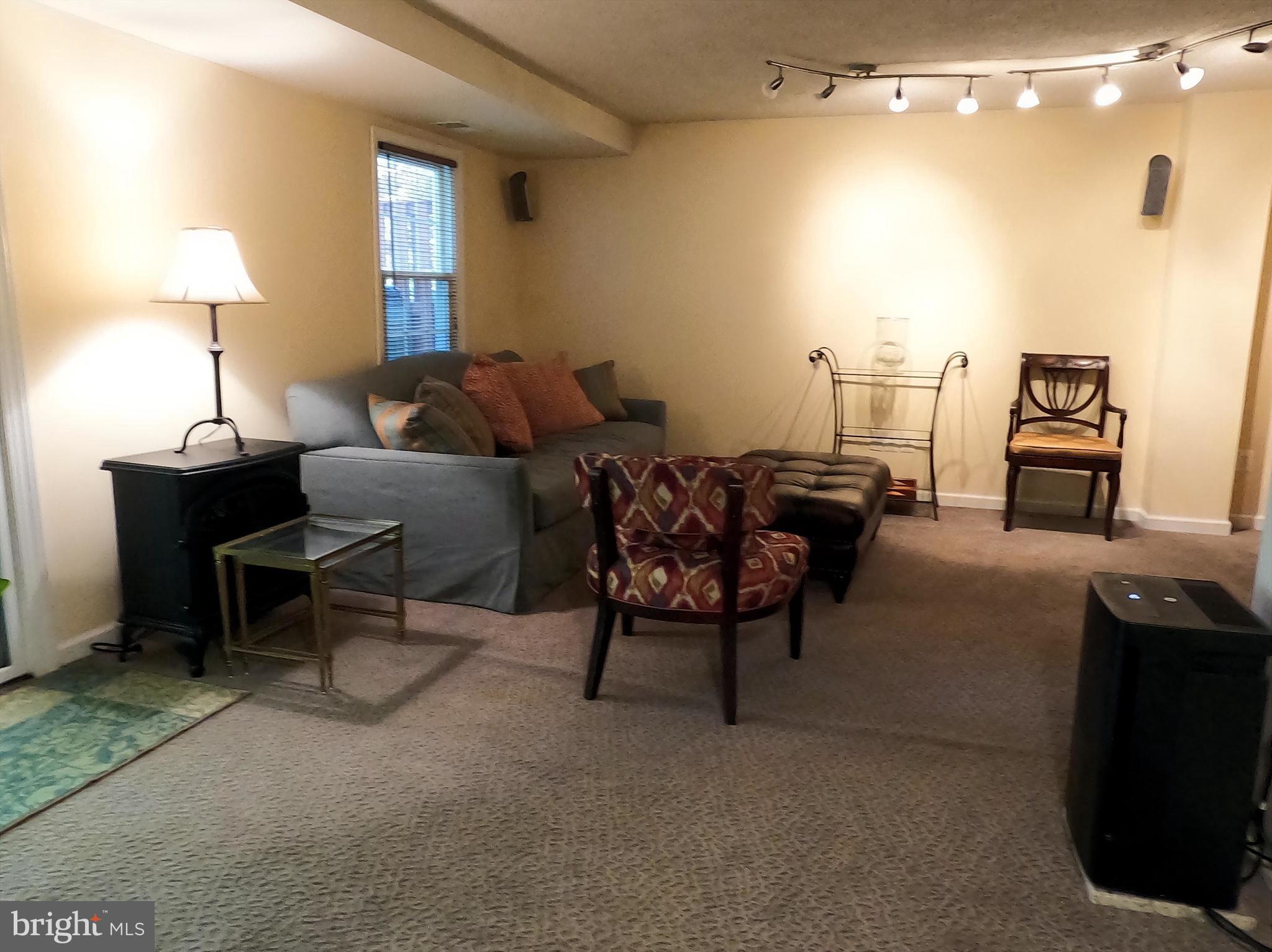 CROFTON COMMONS - Residential