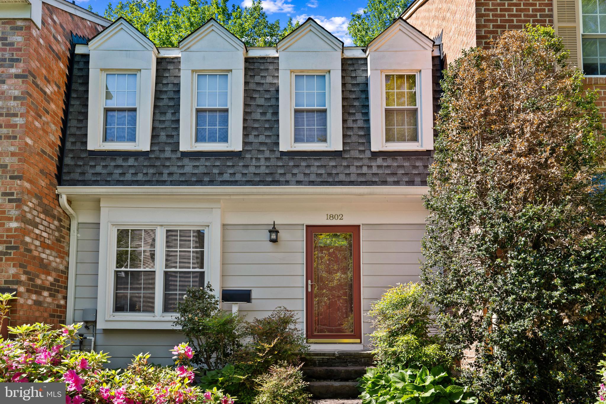 CROFTON COMMONS - Residential