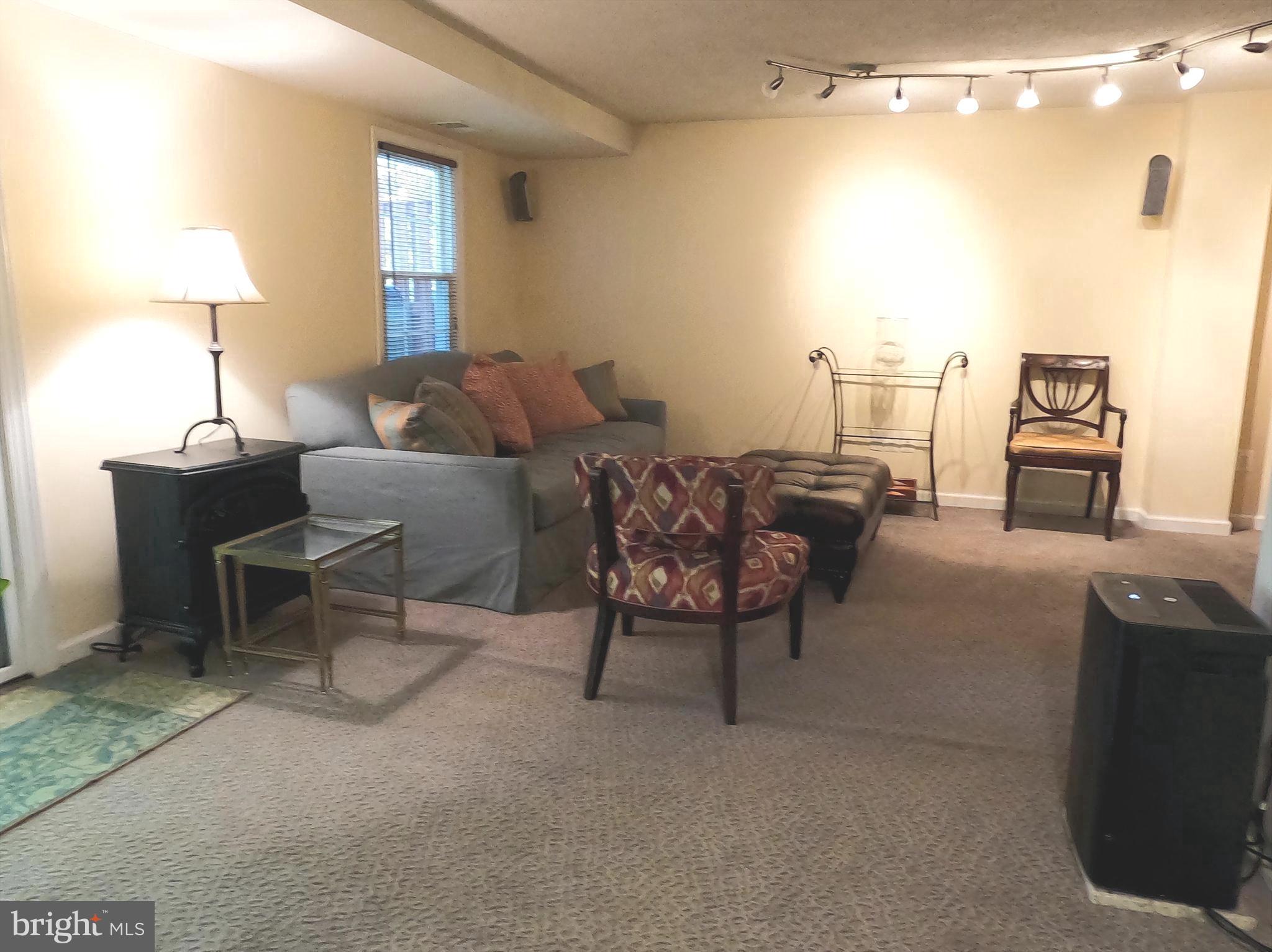 CROFTON COMMONS - Residential