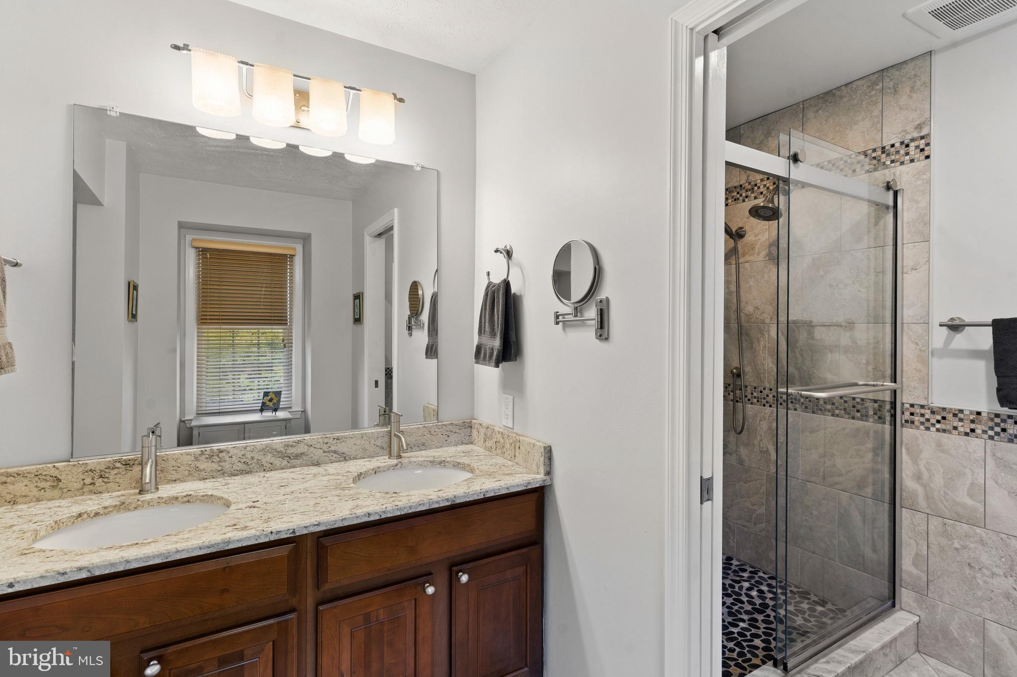 CROFTON COMMONS - Residential