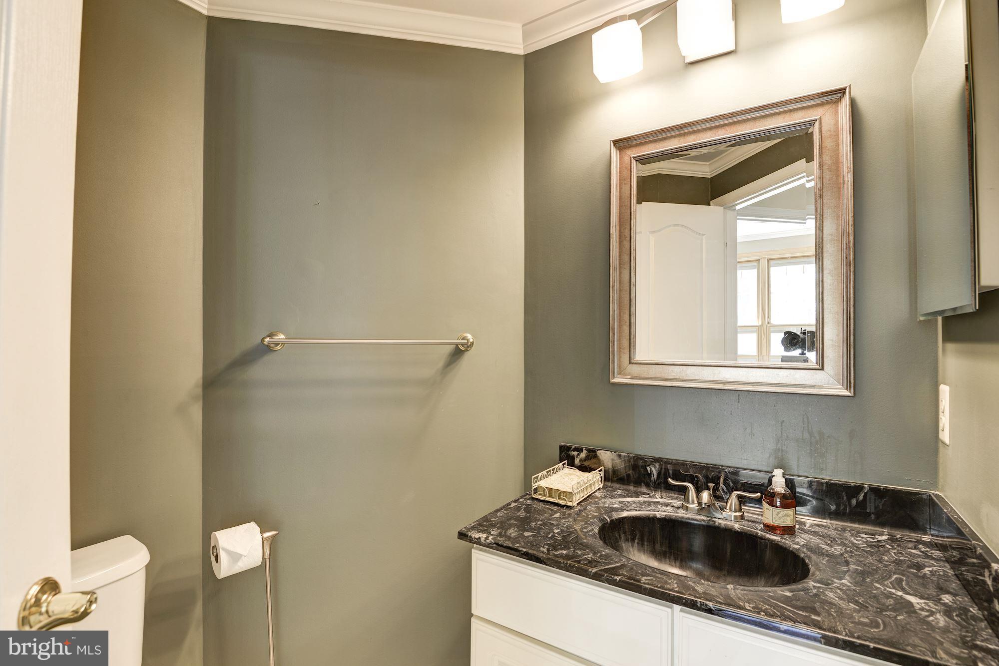 EDGEMOORE - Residential Lease