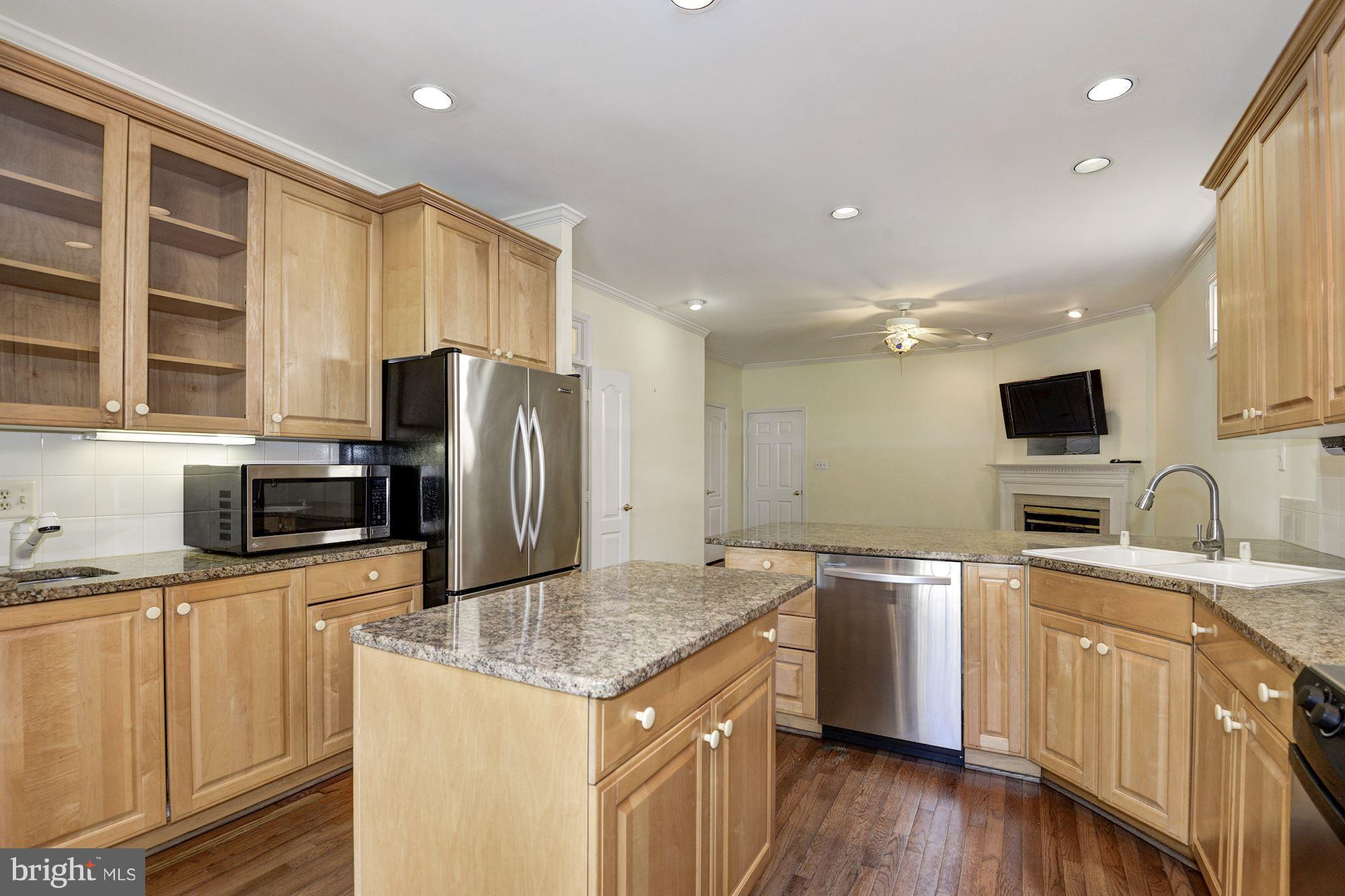 EDGEMOORE - Residential Lease