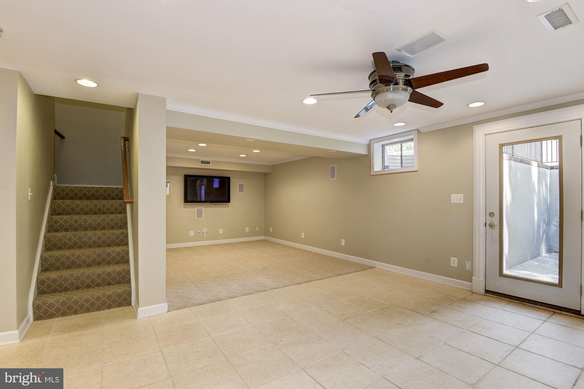 EDGEMOORE - Residential Lease