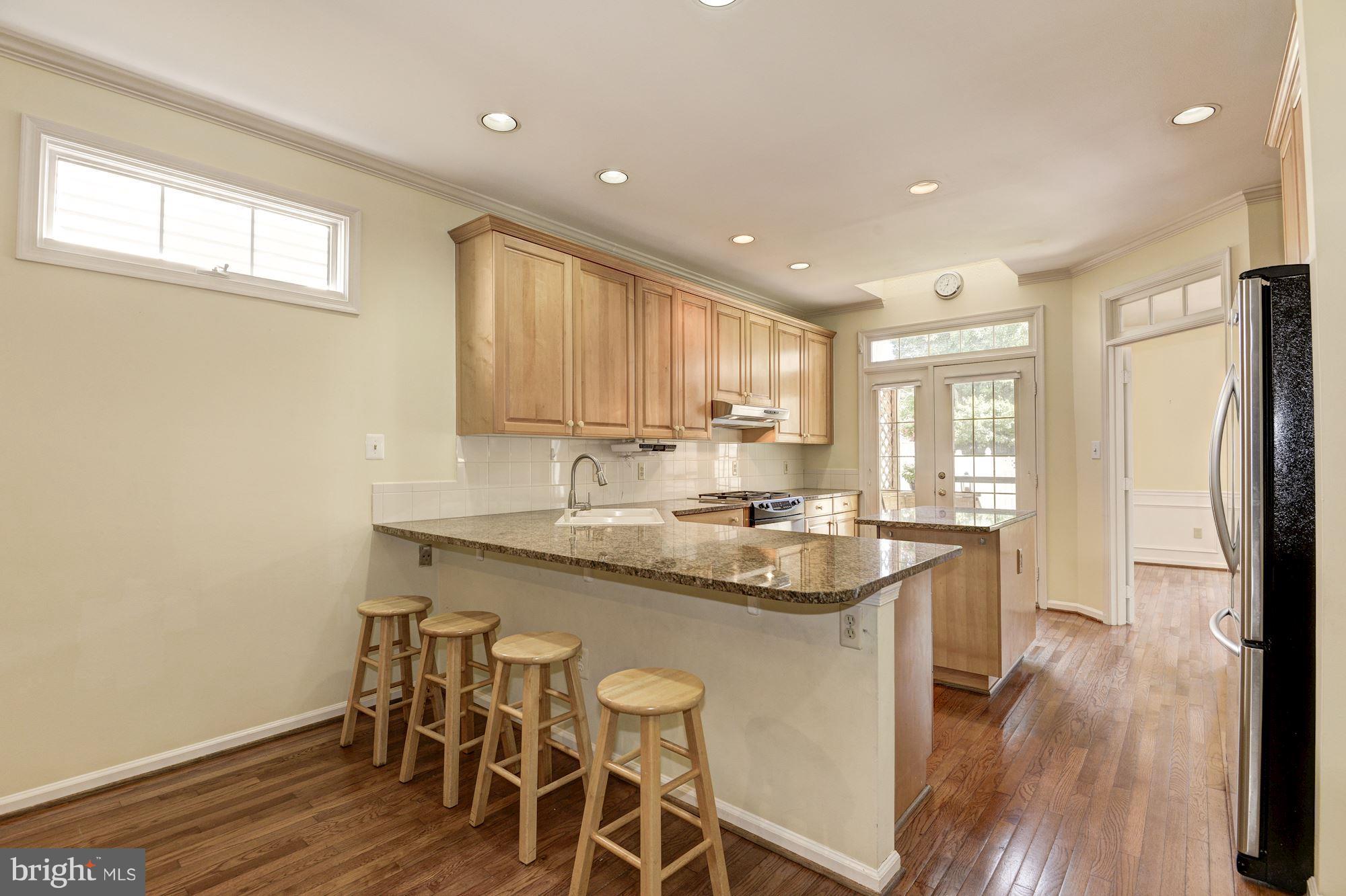 EDGEMOORE - Residential Lease