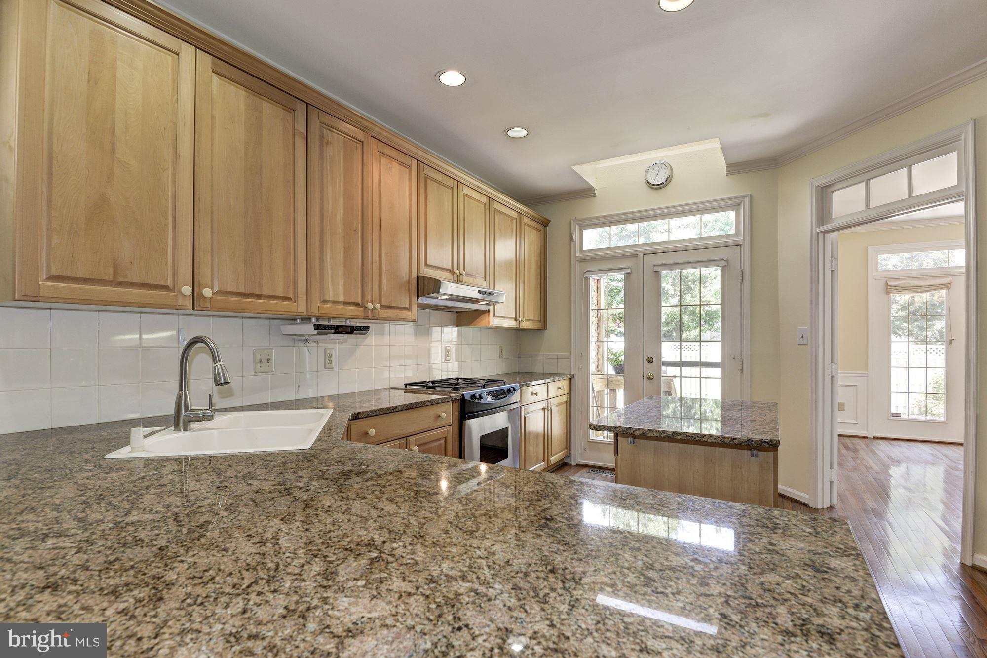 EDGEMOORE - Residential Lease