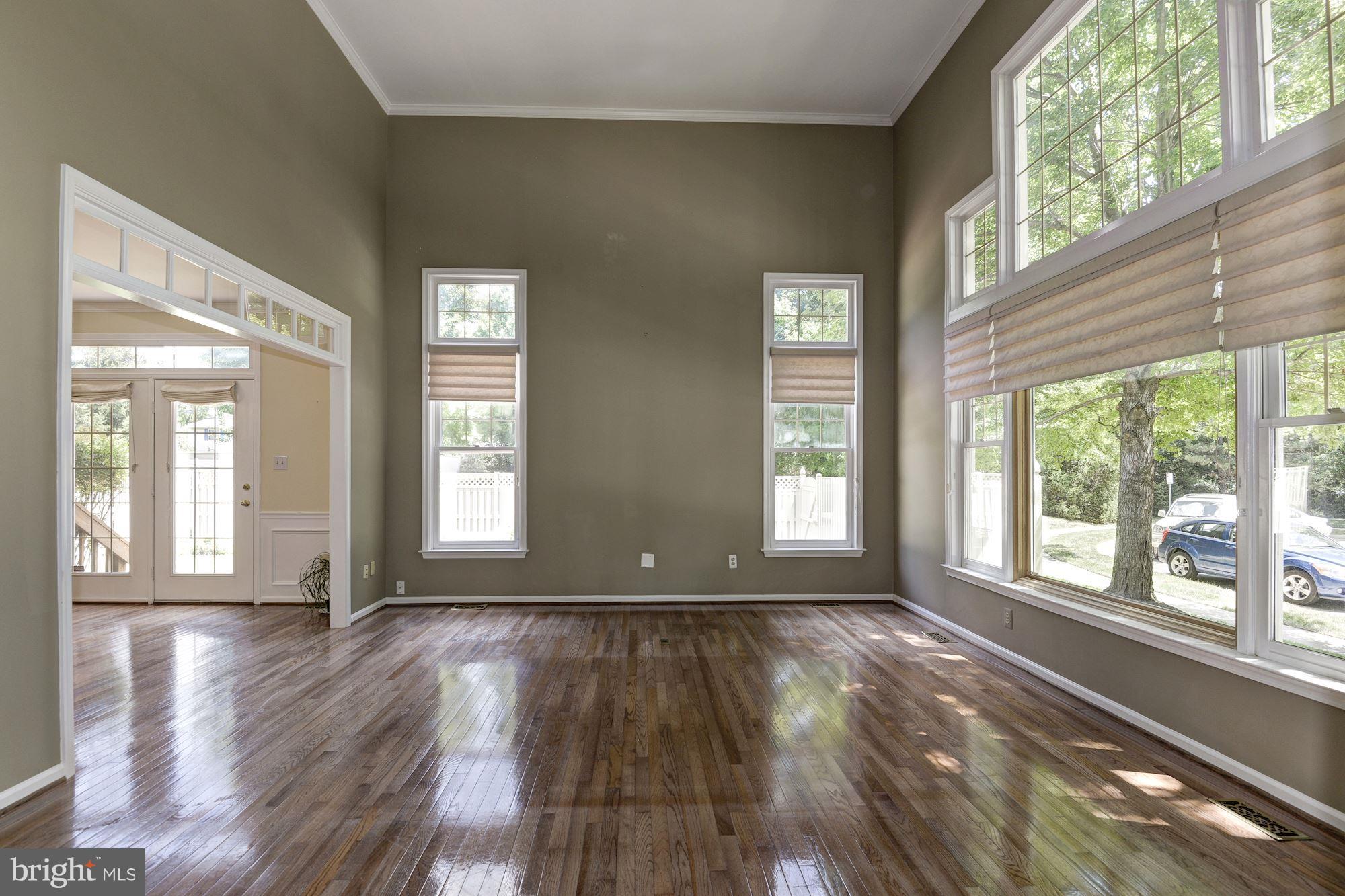 EDGEMOORE - Residential Lease