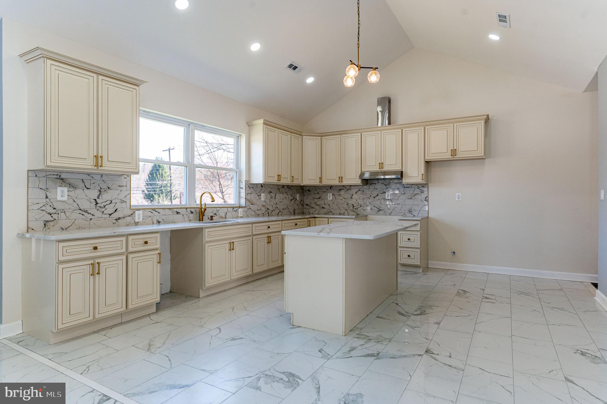 601 FIRELINE ROAD