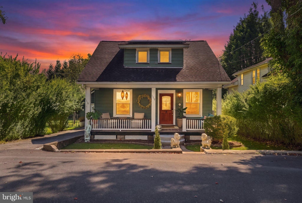 Photo of 1317 Coolbaugh Street, STROUDSBURG, PA 18360 (MLS # PAMR2007450)