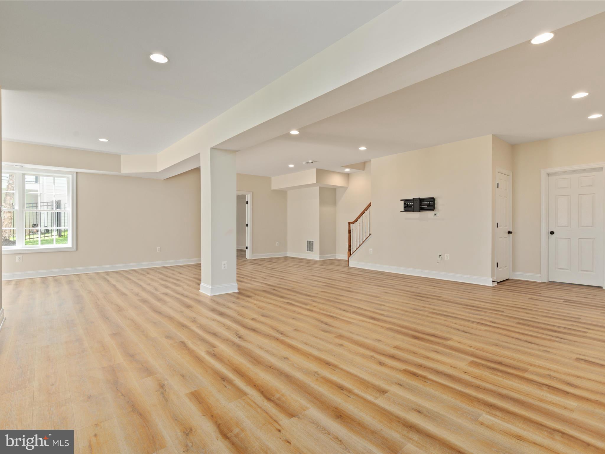 RIVER CREEK - Residential