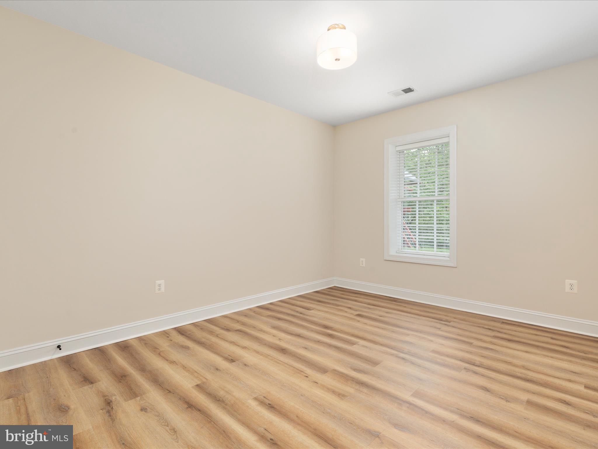 RIVER CREEK - Residential