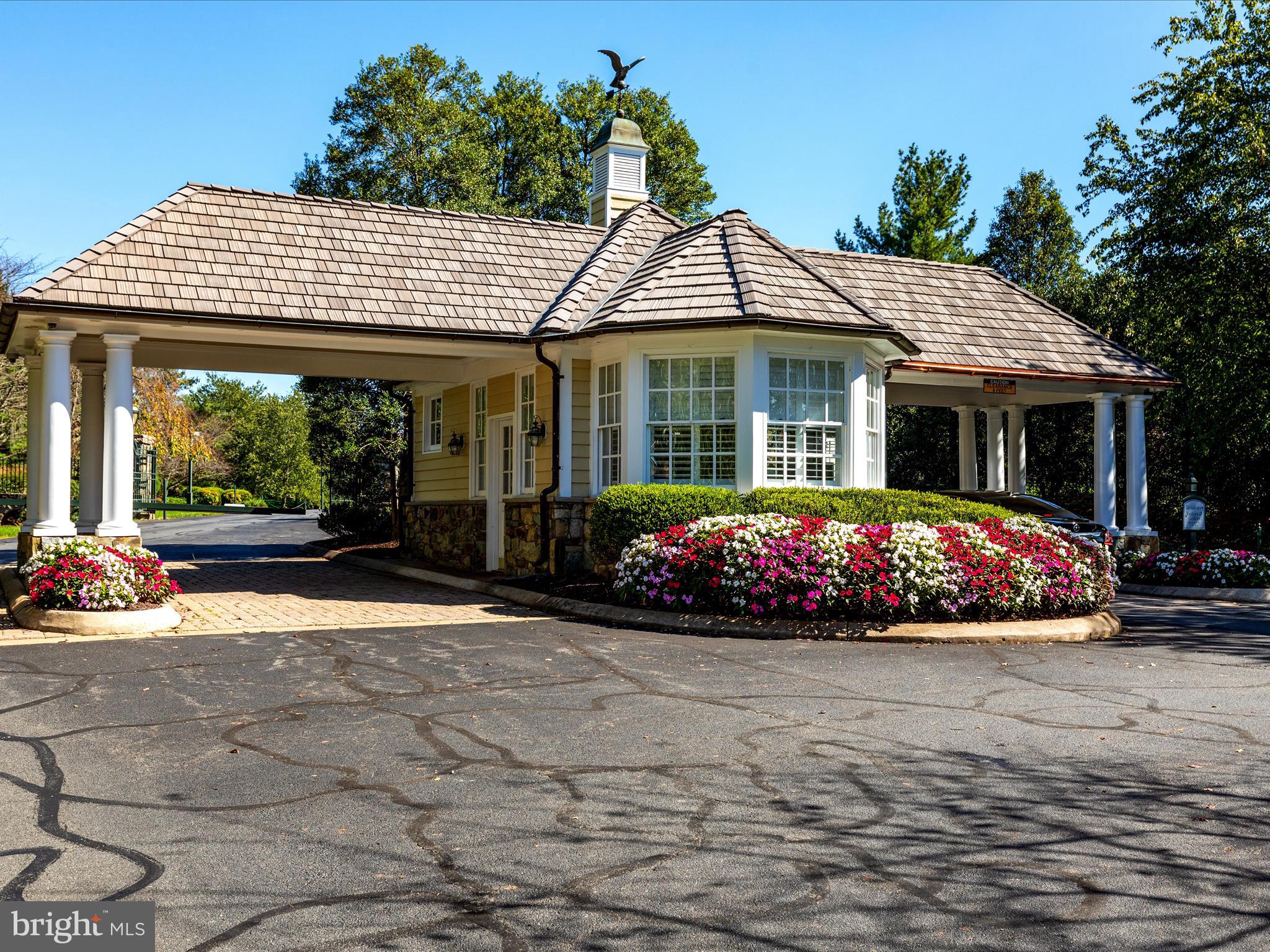 RIVER CREEK - Residential