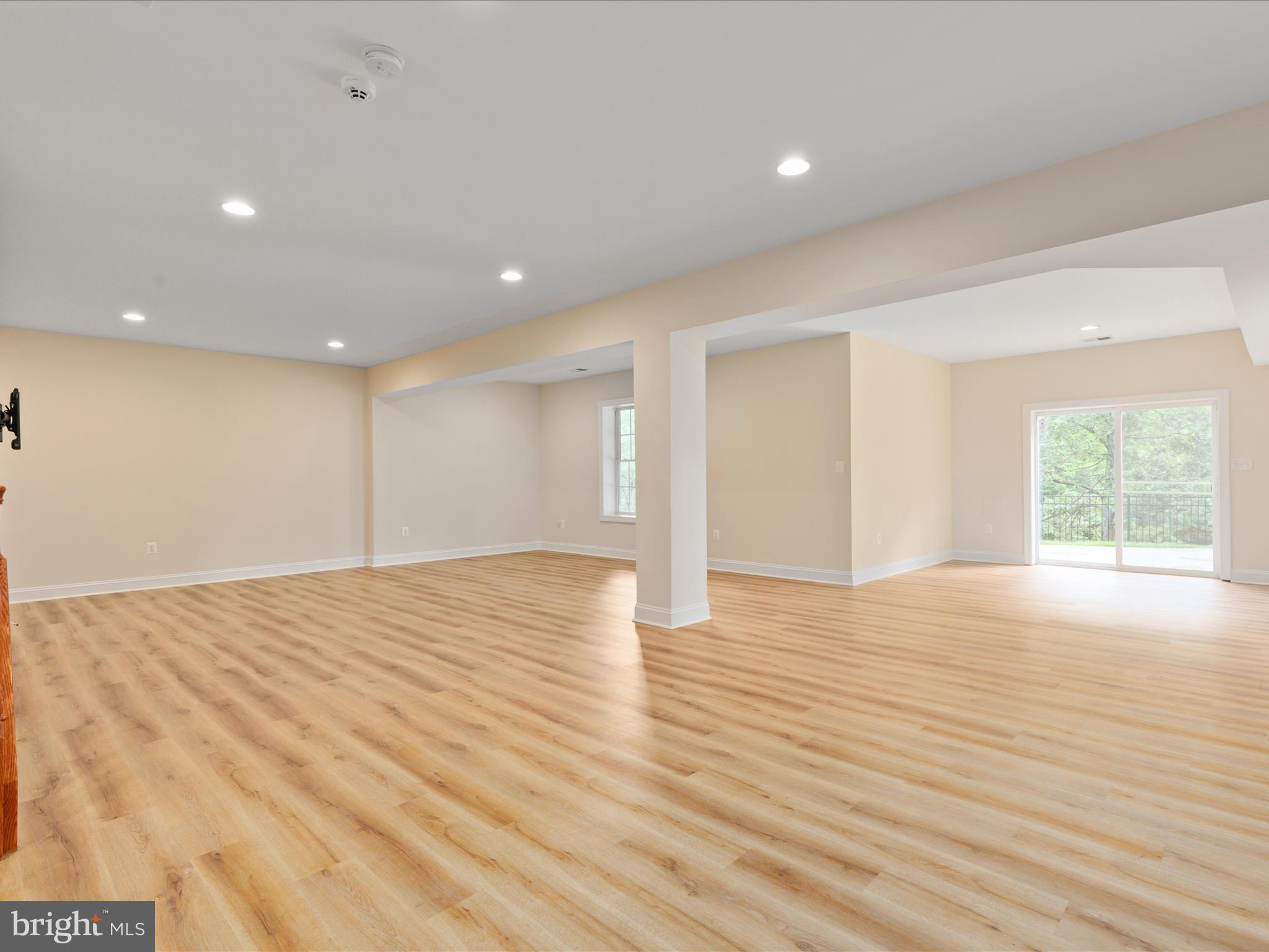 RIVER CREEK - Residential