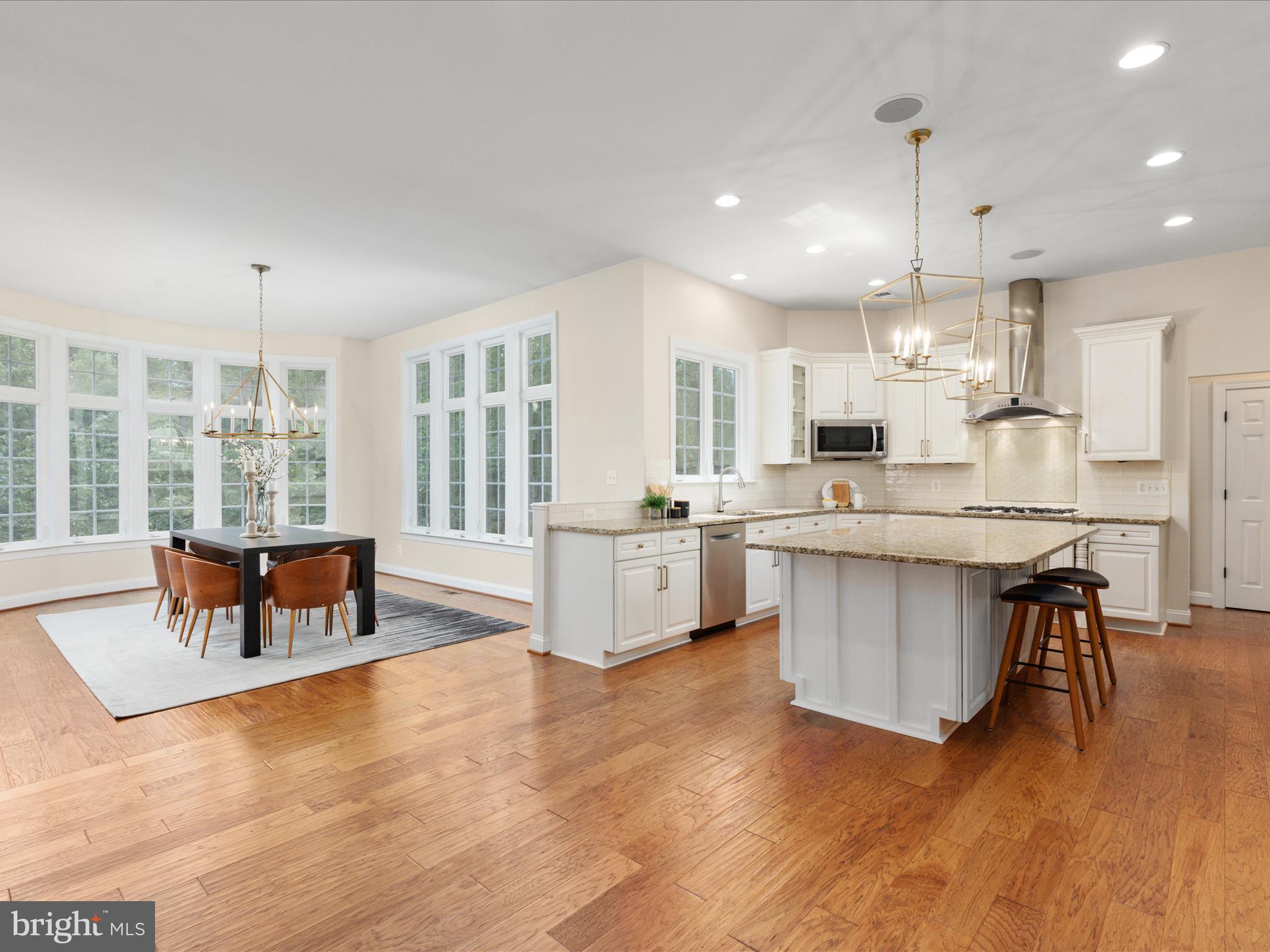 RIVER CREEK - Residential