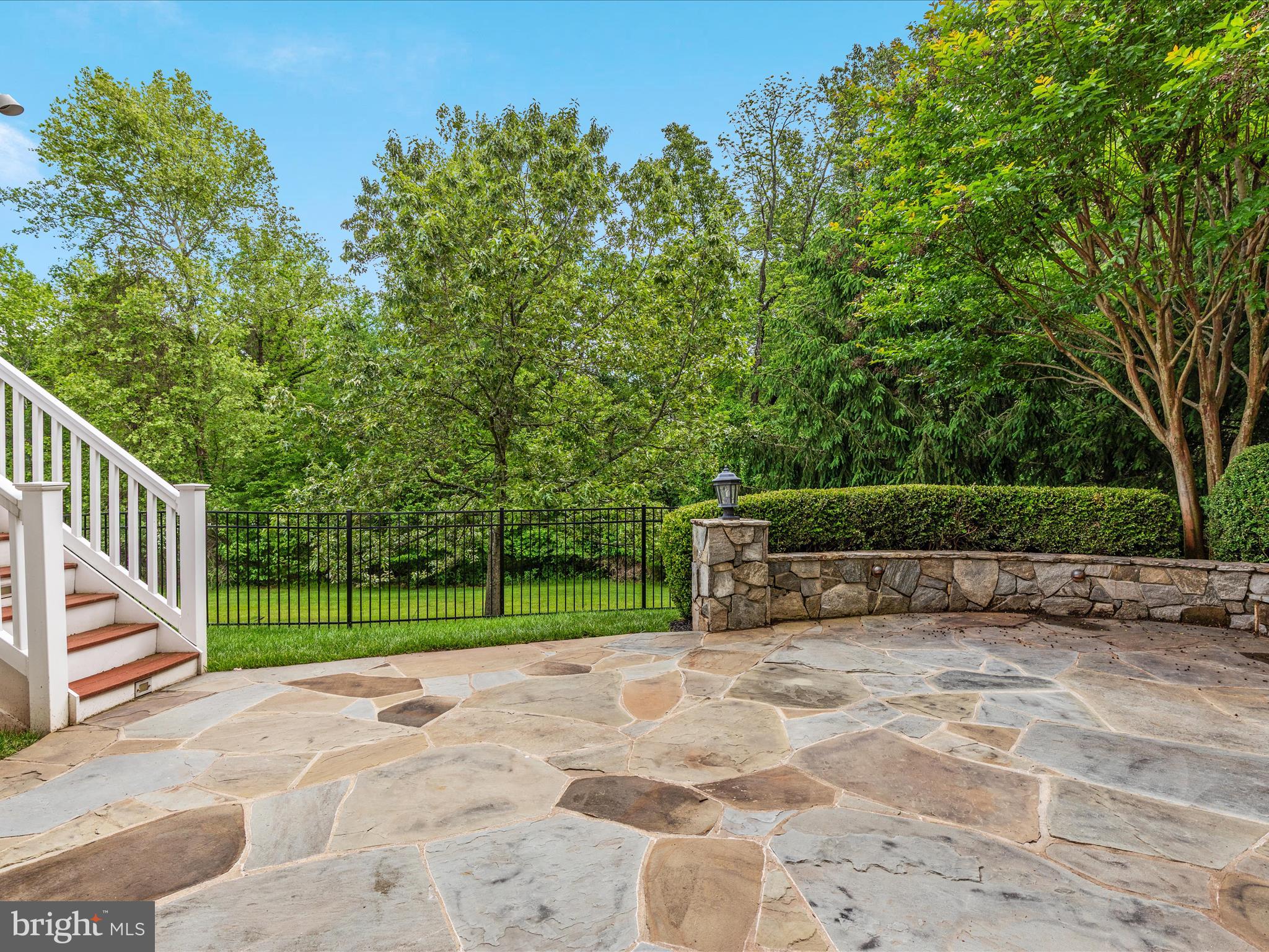 RIVER CREEK - Residential