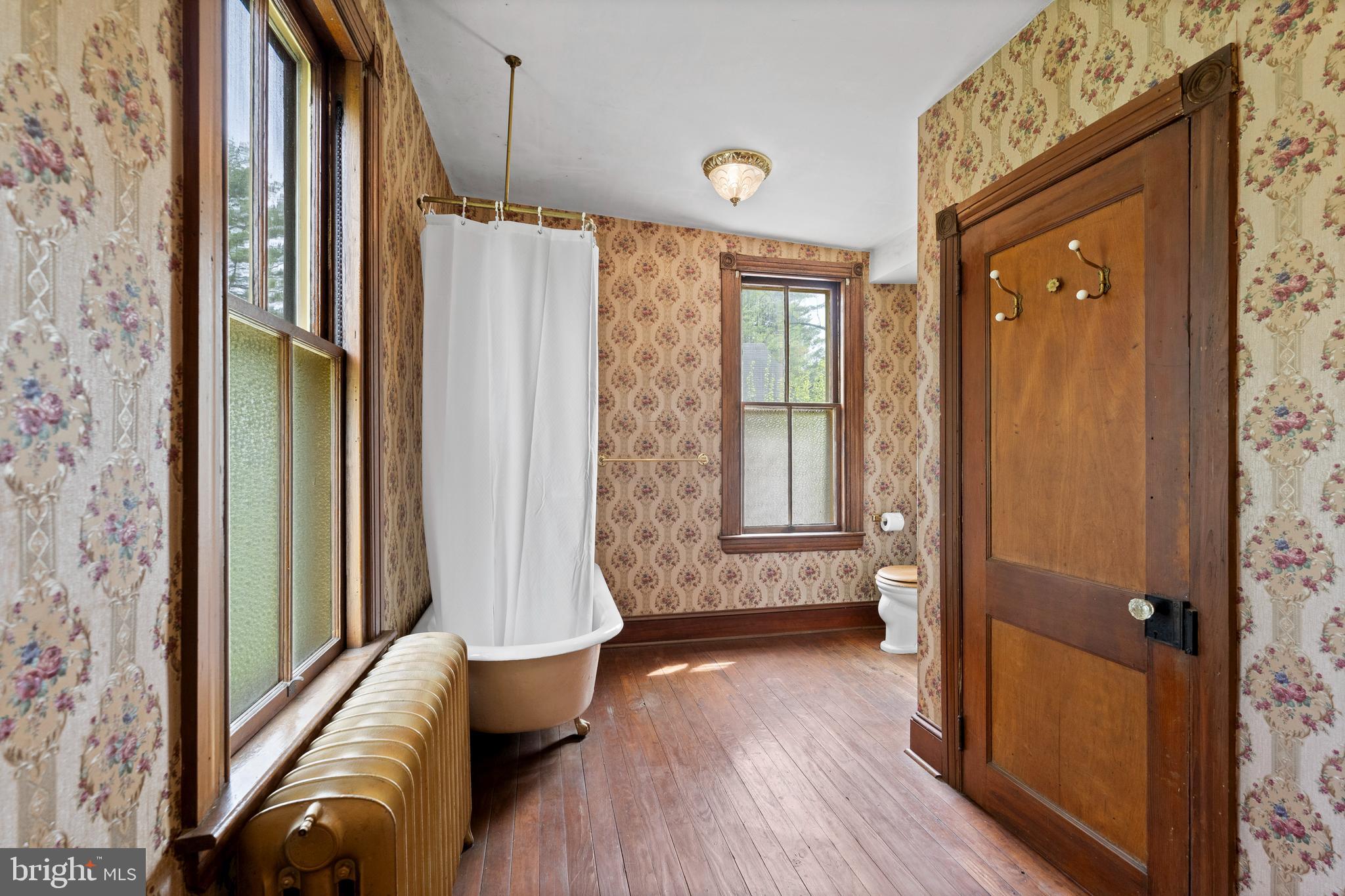 MIDDLETON PL - Residential