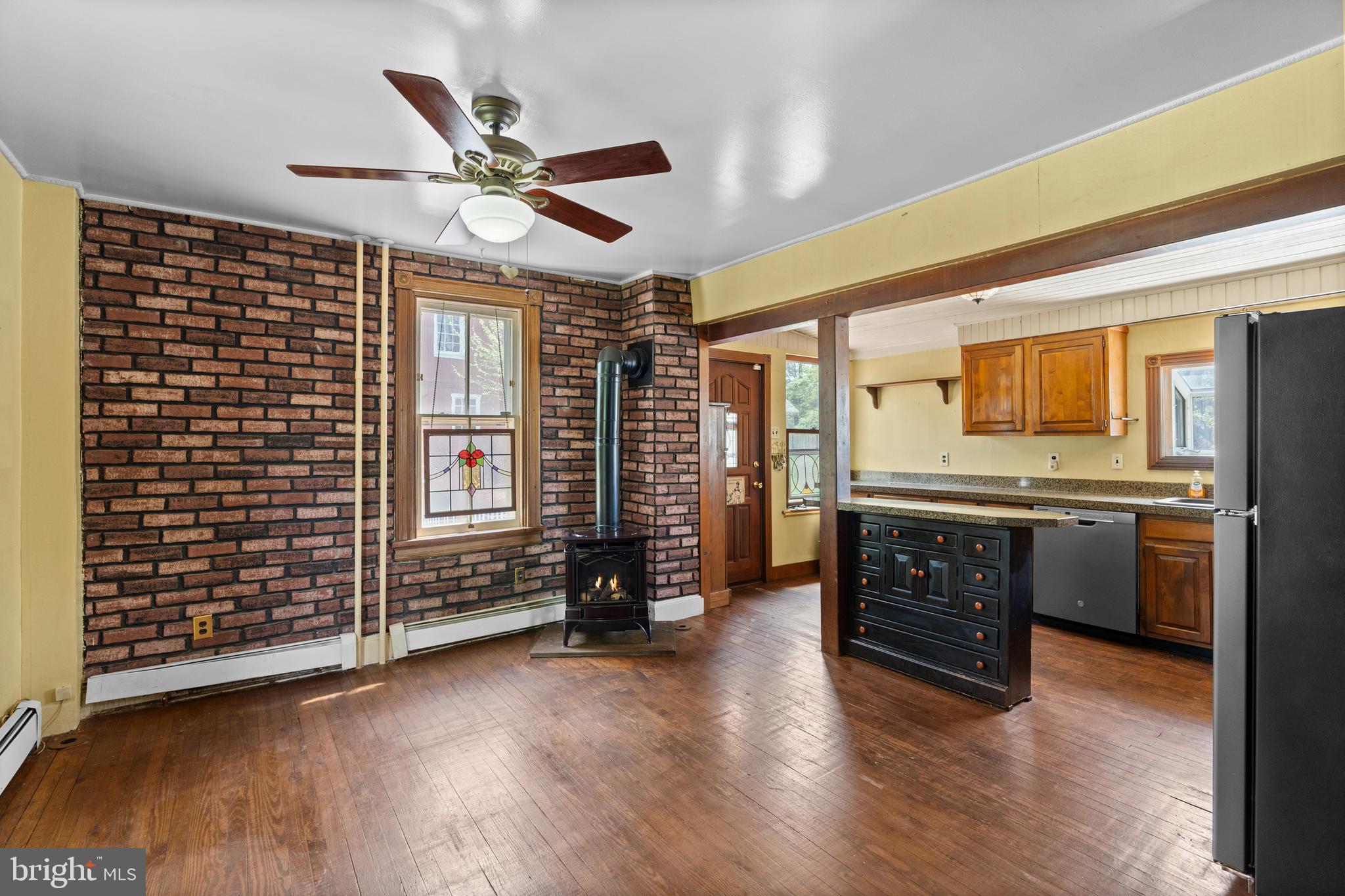 MIDDLETON PL - Residential