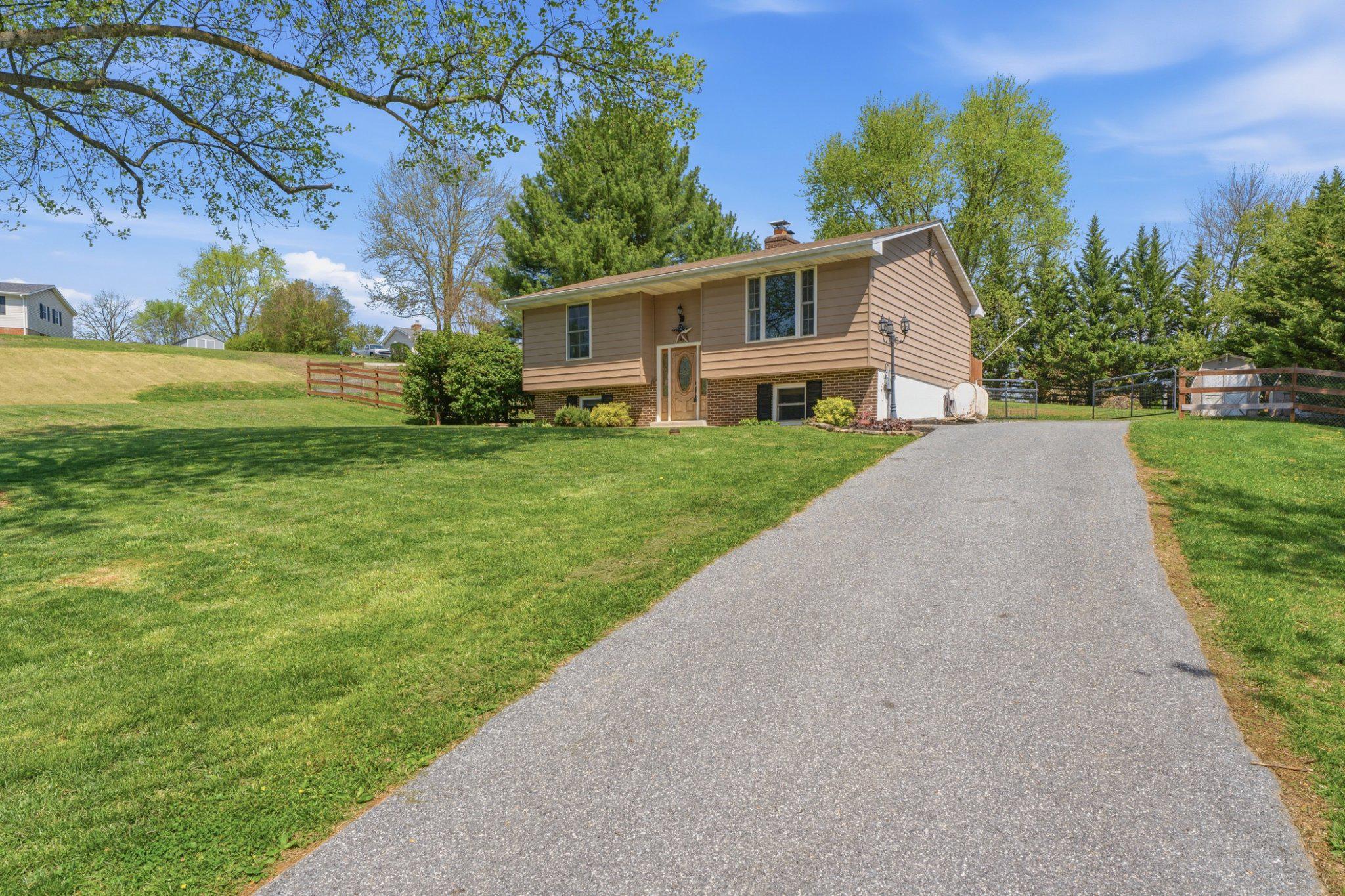 WINFIELD HEIGHTS - Residential