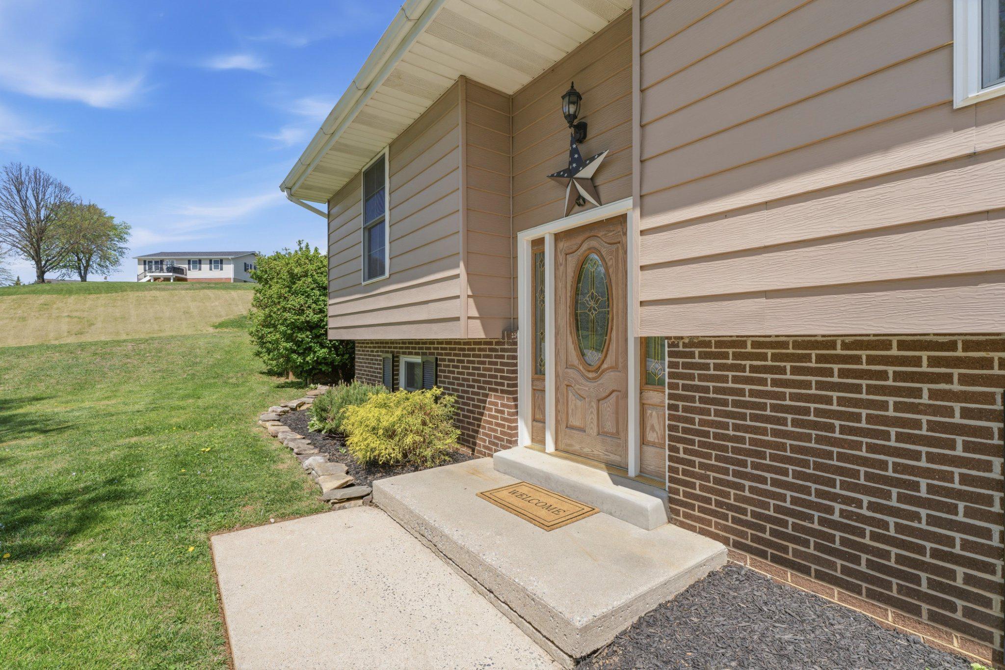 WINFIELD HEIGHTS - Residential