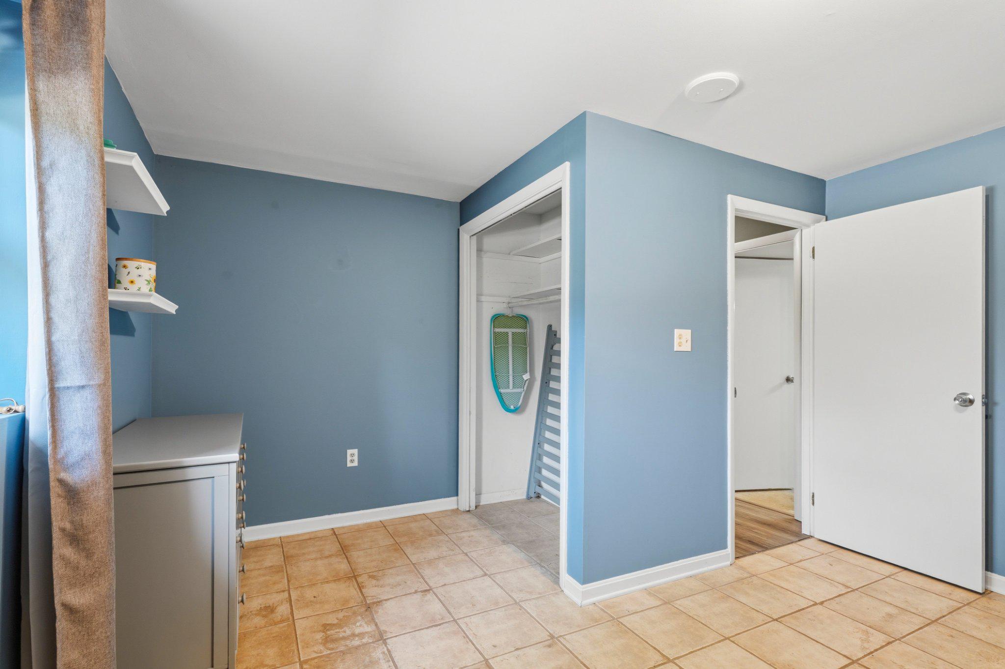 WINFIELD HEIGHTS - Residential