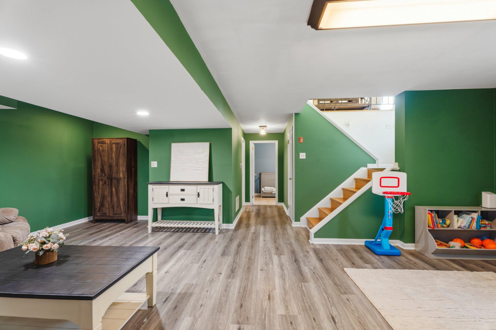 WINFIELD HEIGHTS - Residential