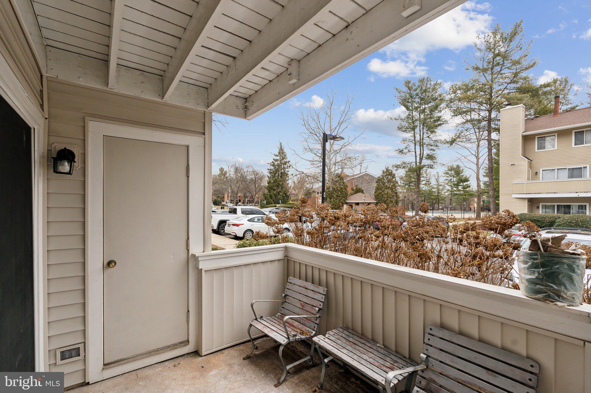 FARMINGDALE - Residential