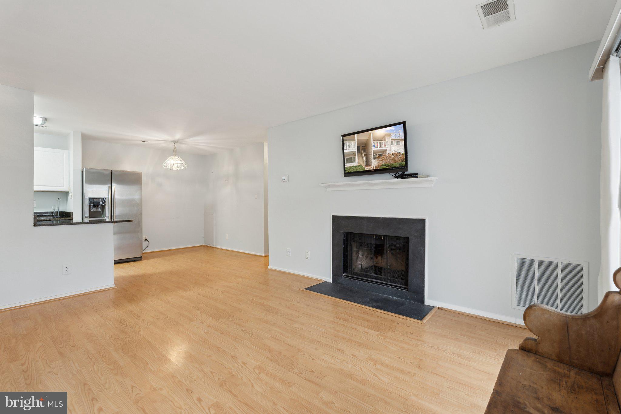 FARMINGDALE - Residential