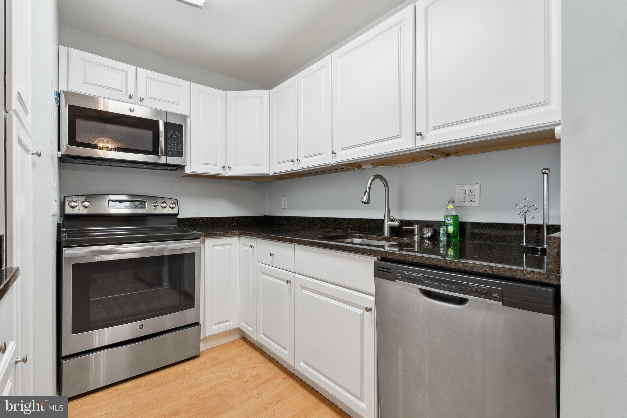 FARMINGDALE - Residential