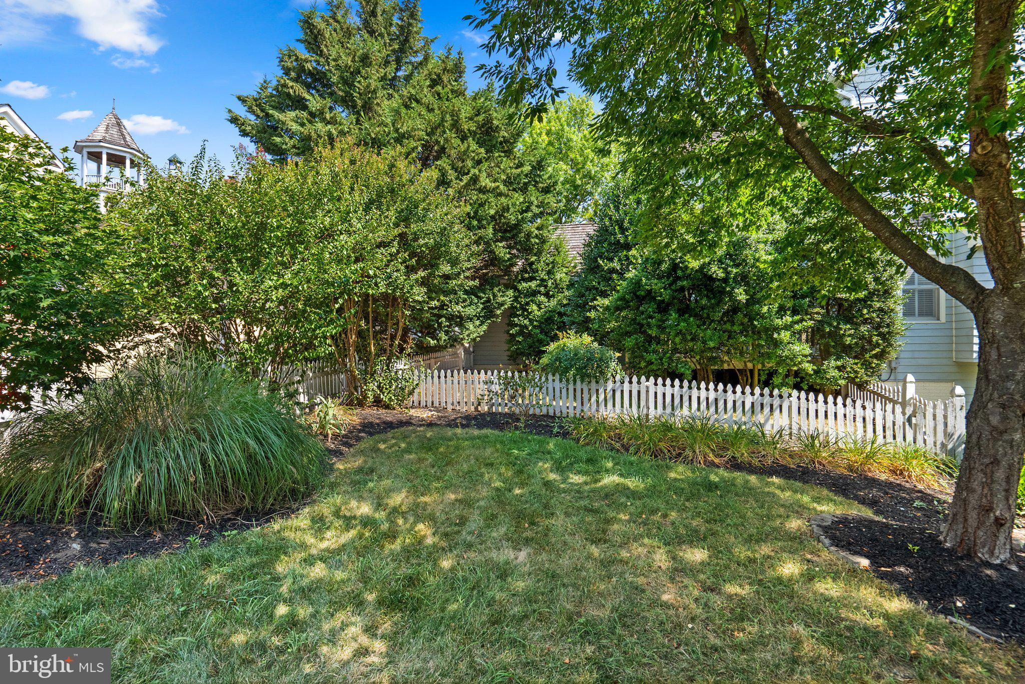 KENTLANDS - Residential