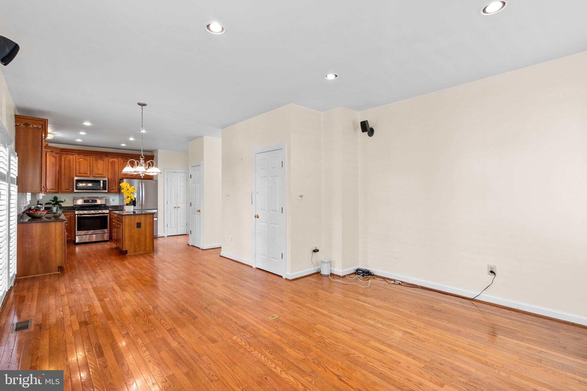 KENTLANDS - Residential