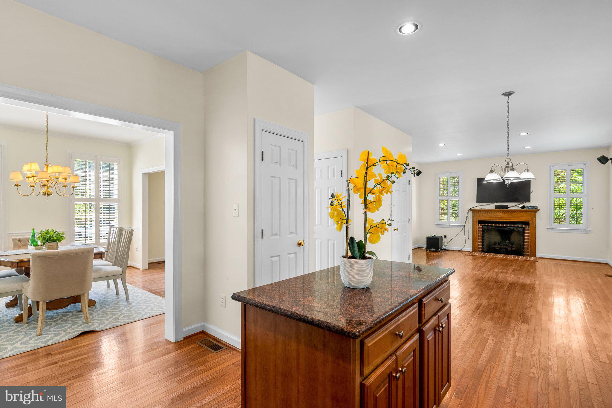 KENTLANDS - Residential