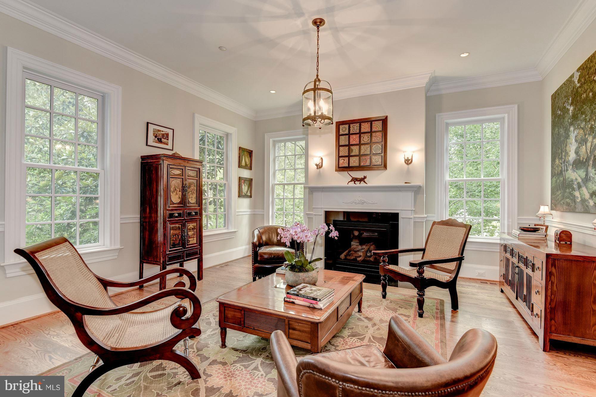 POTOMAC OUTSIDE - Residential