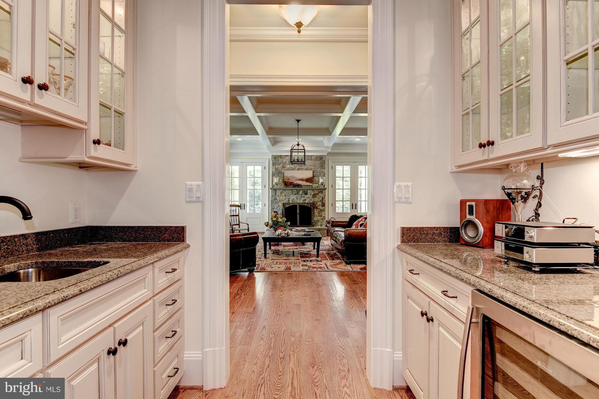 POTOMAC OUTSIDE - Residential