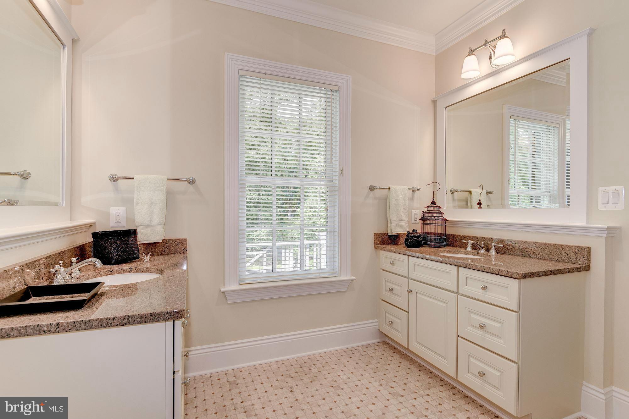 POTOMAC OUTSIDE - Residential