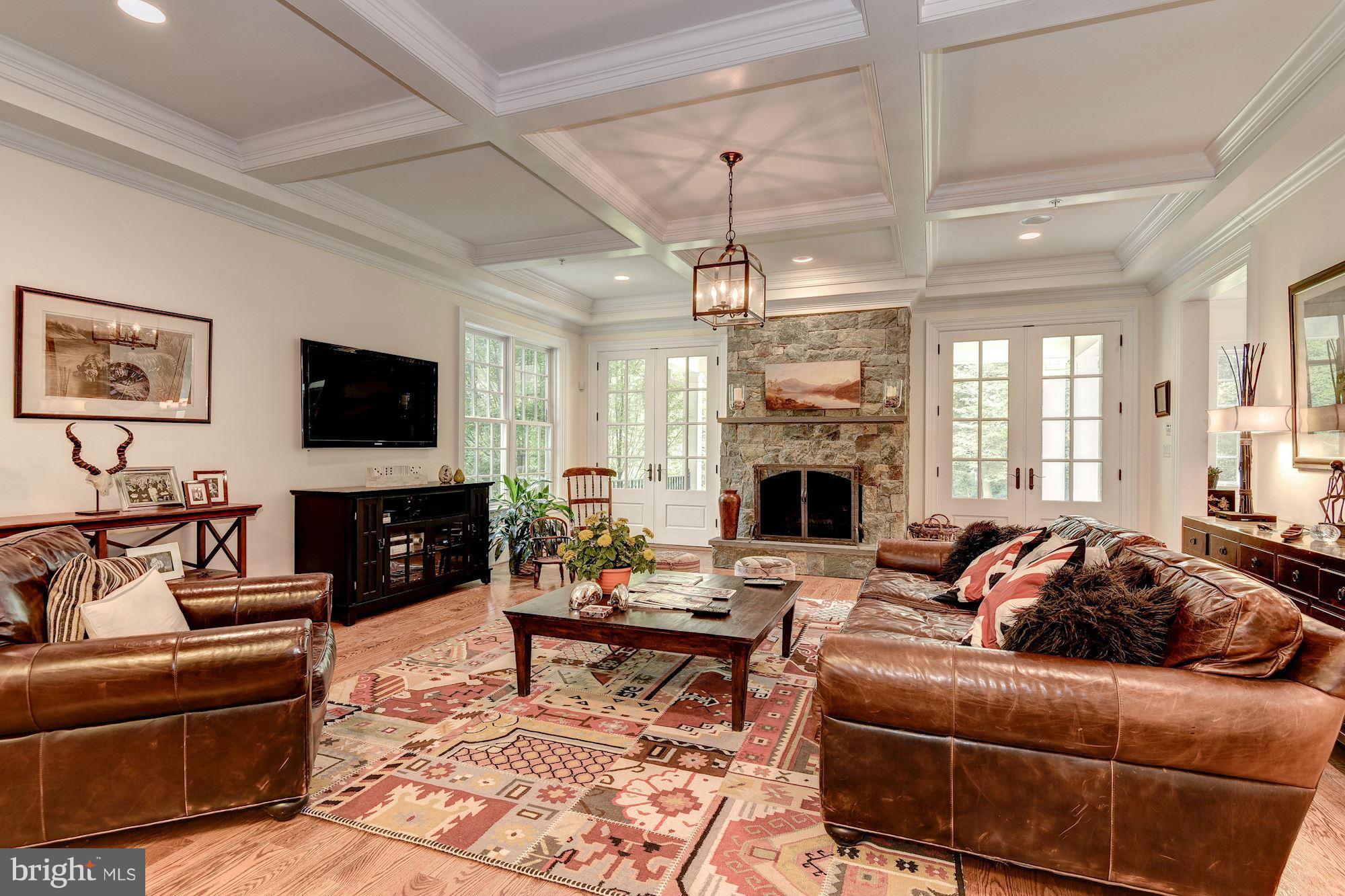 POTOMAC OUTSIDE - Residential